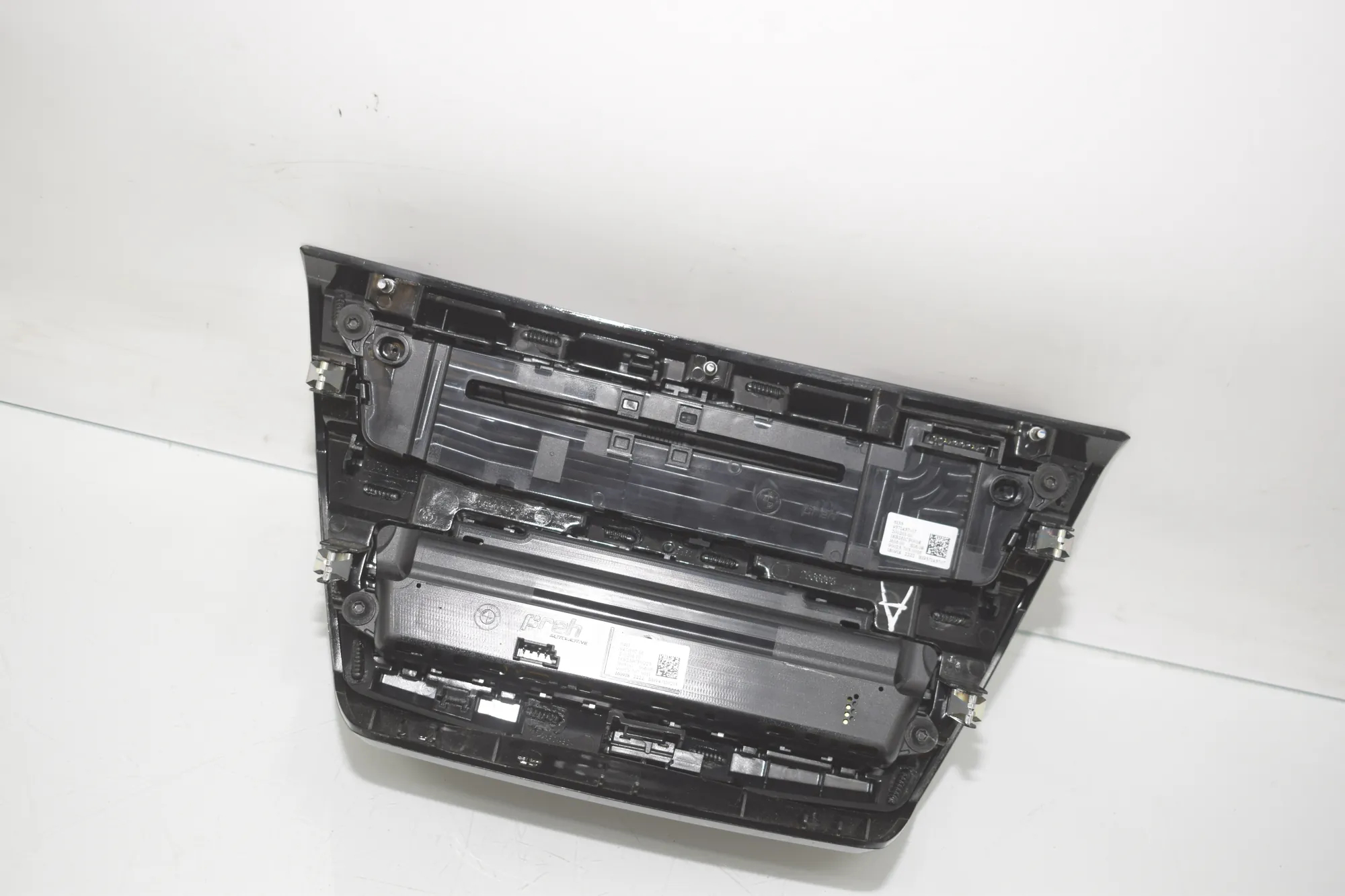 Climate Control Unit – OEM 9471102 · BMW X1 (F48) sDrive 18 i 2018 – 7