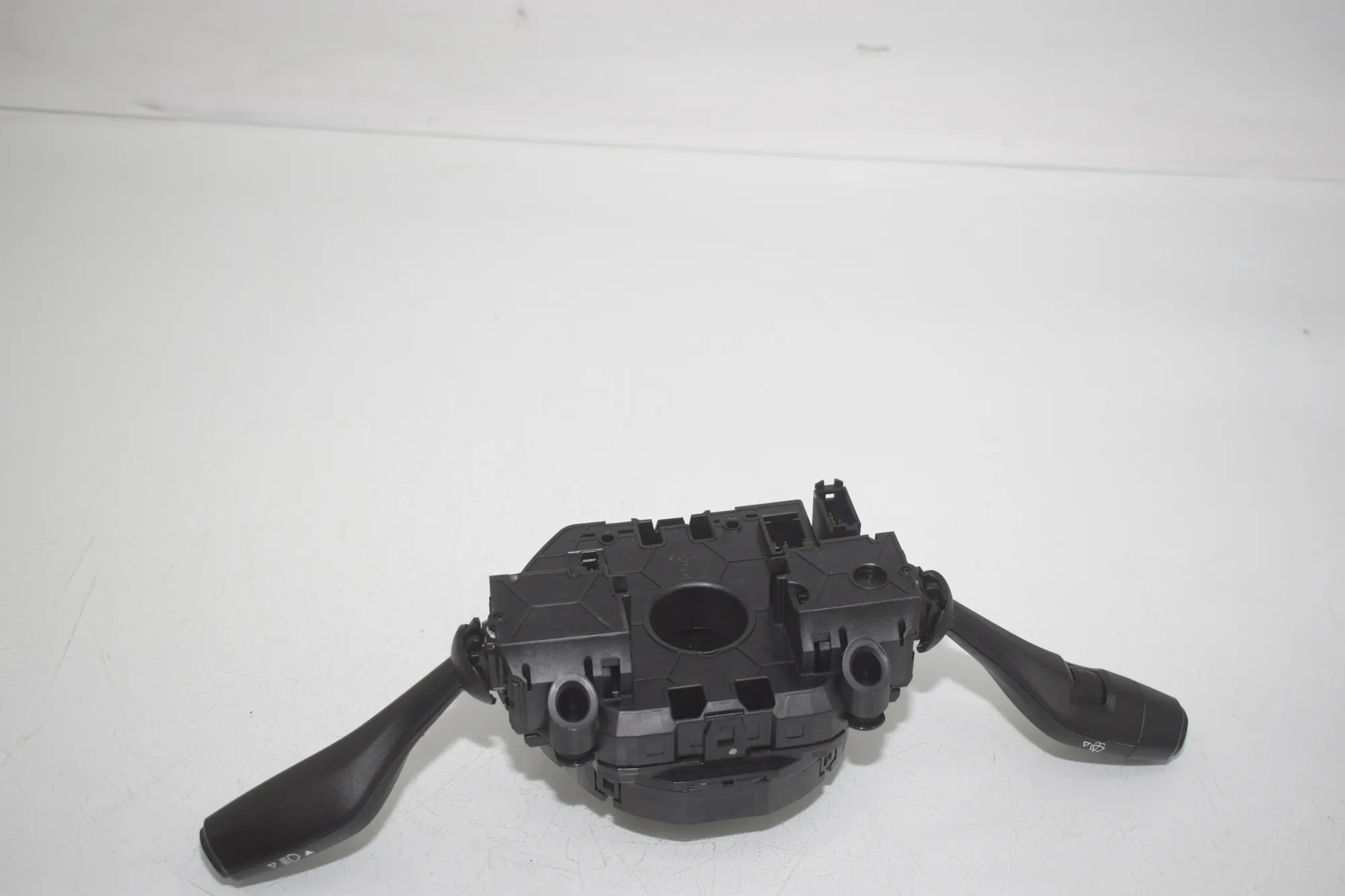 Indicator Wiper Stalk Switch – OEM 6827370 · BMW X1 (F48) sDrive 18 i 2018 – 7
