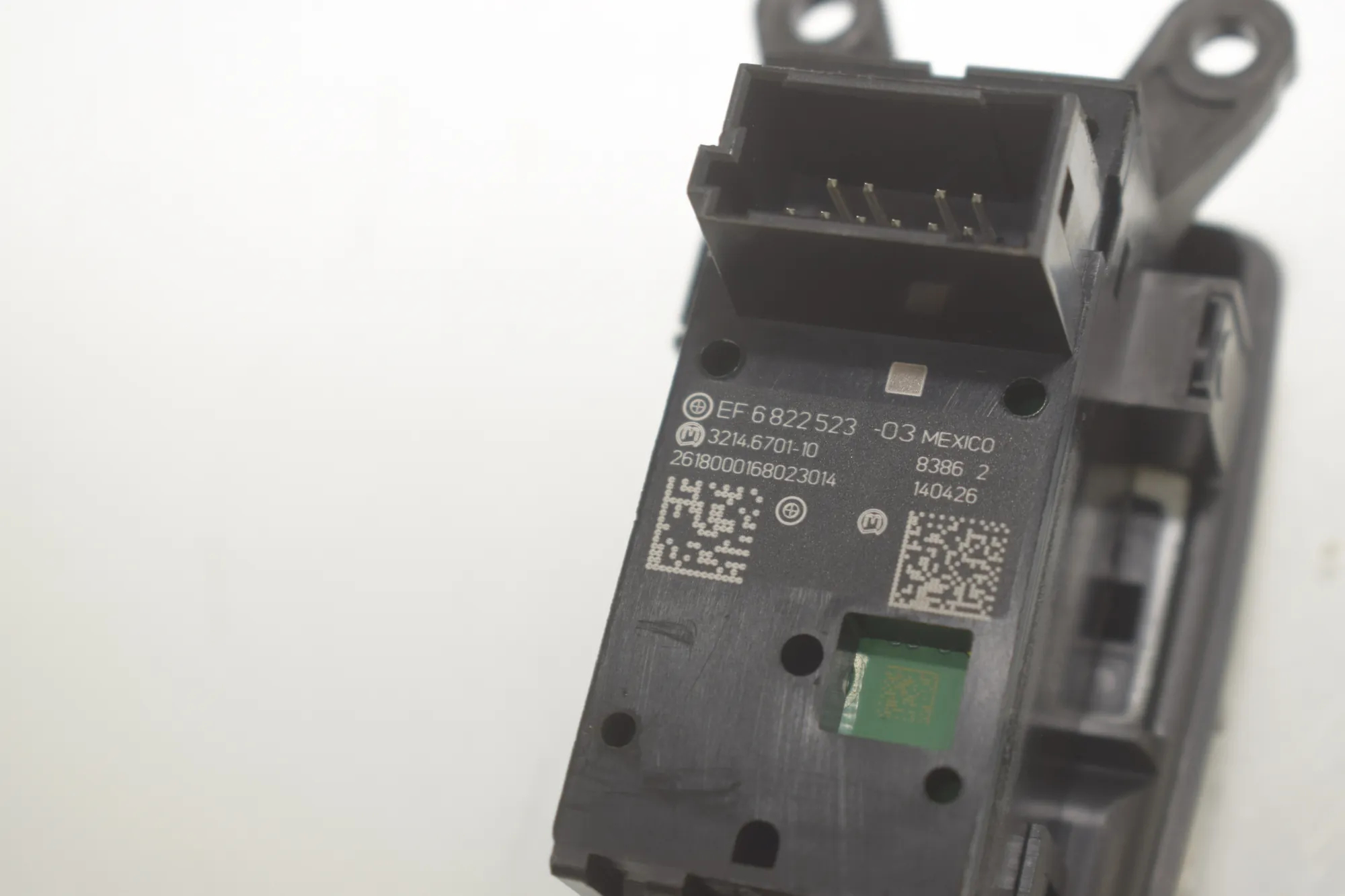 Switches – OEM 6822523 · BMW X1 (F48) sDrive 18 i 2018 – 6
