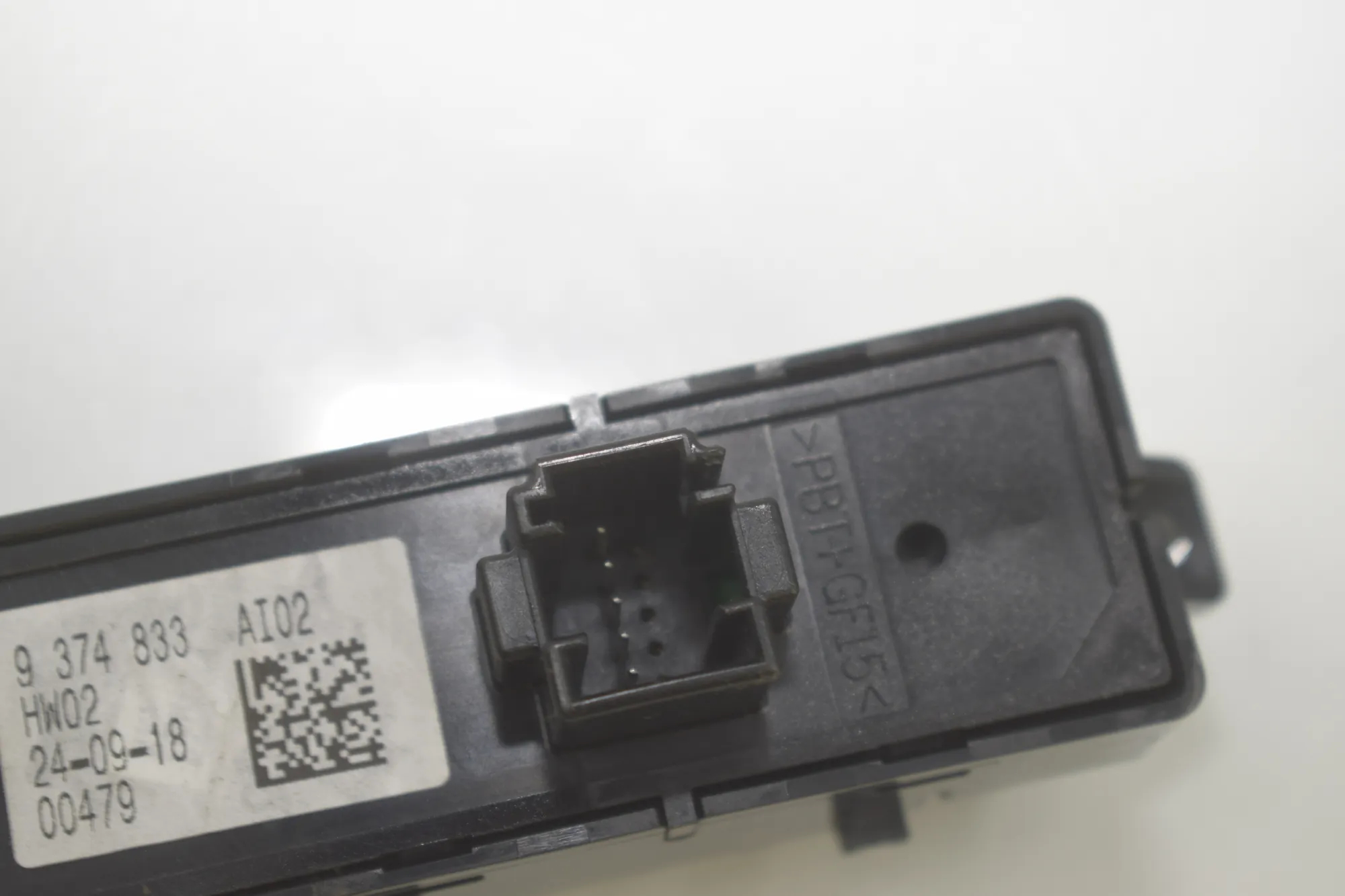 Switches – OEM 6822523 · BMW X1 (F48) sDrive 18 i 2018 – 10