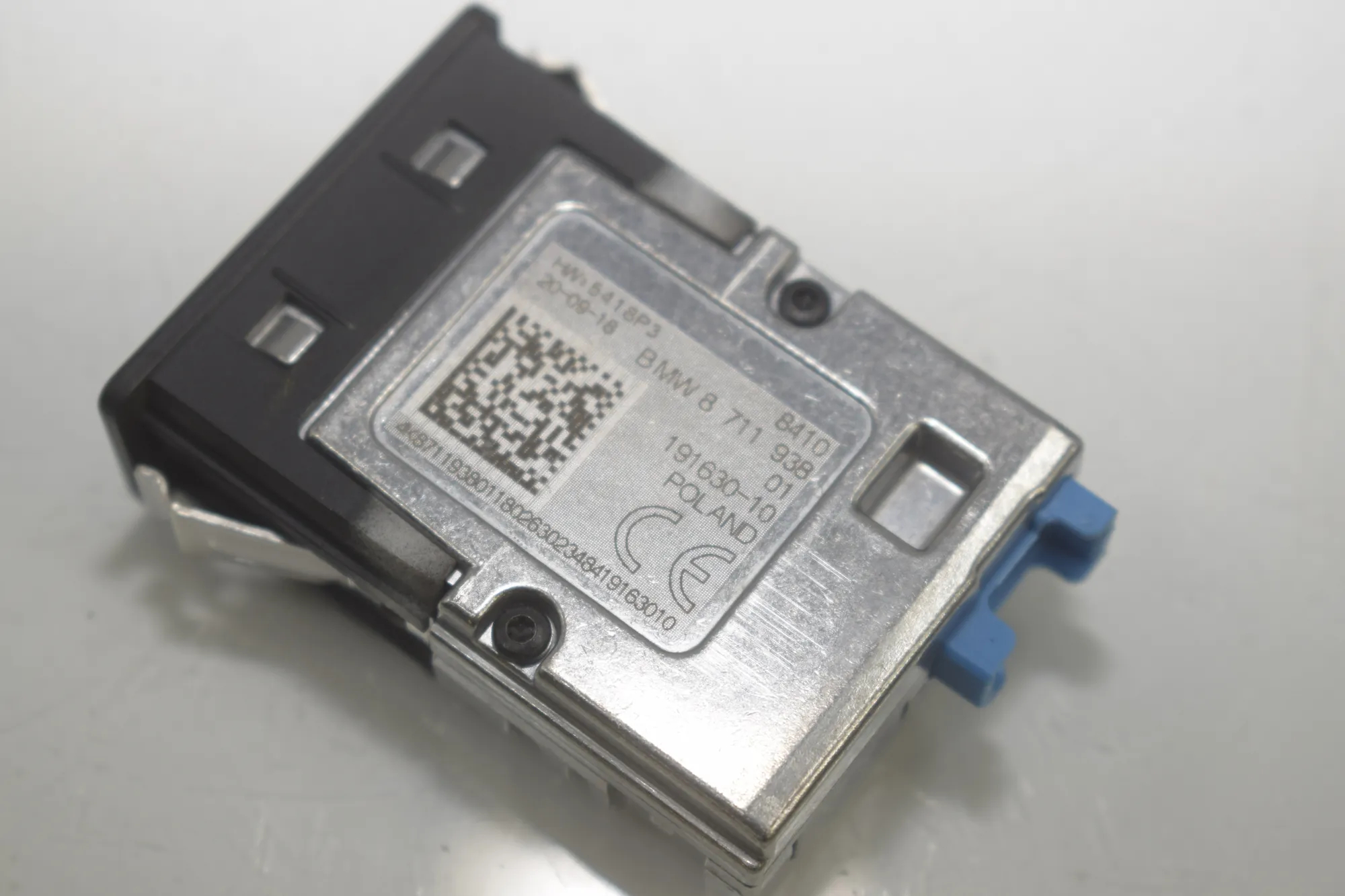 Switches – OEM 6822523 · BMW X1 (F48) sDrive 18 i 2018 – 7
