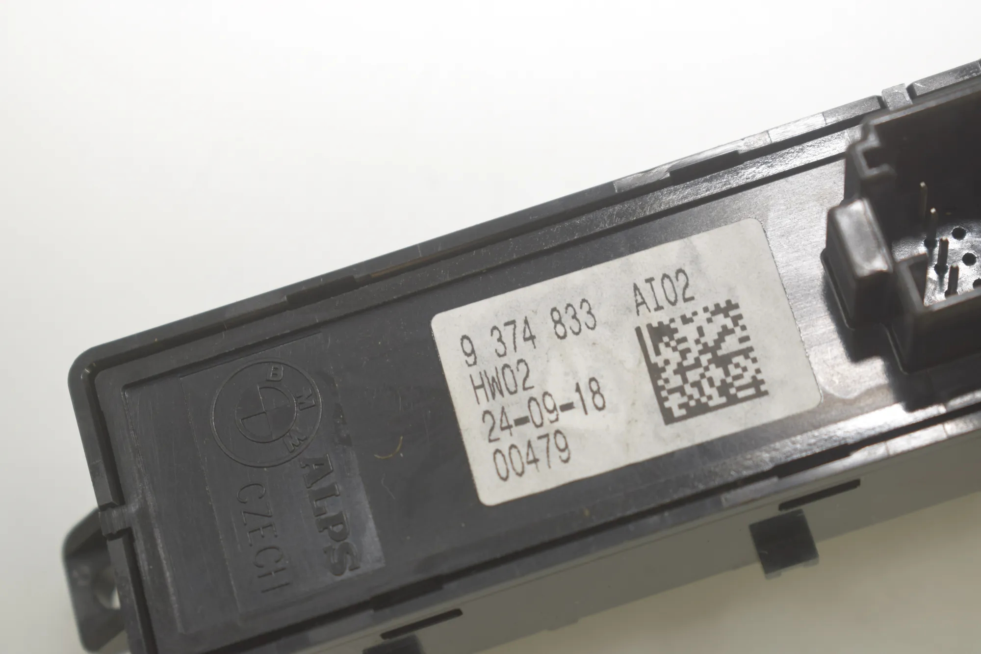 Switches – OEM 6822523 · BMW X1 (F48) sDrive 18 i 2018 – 11