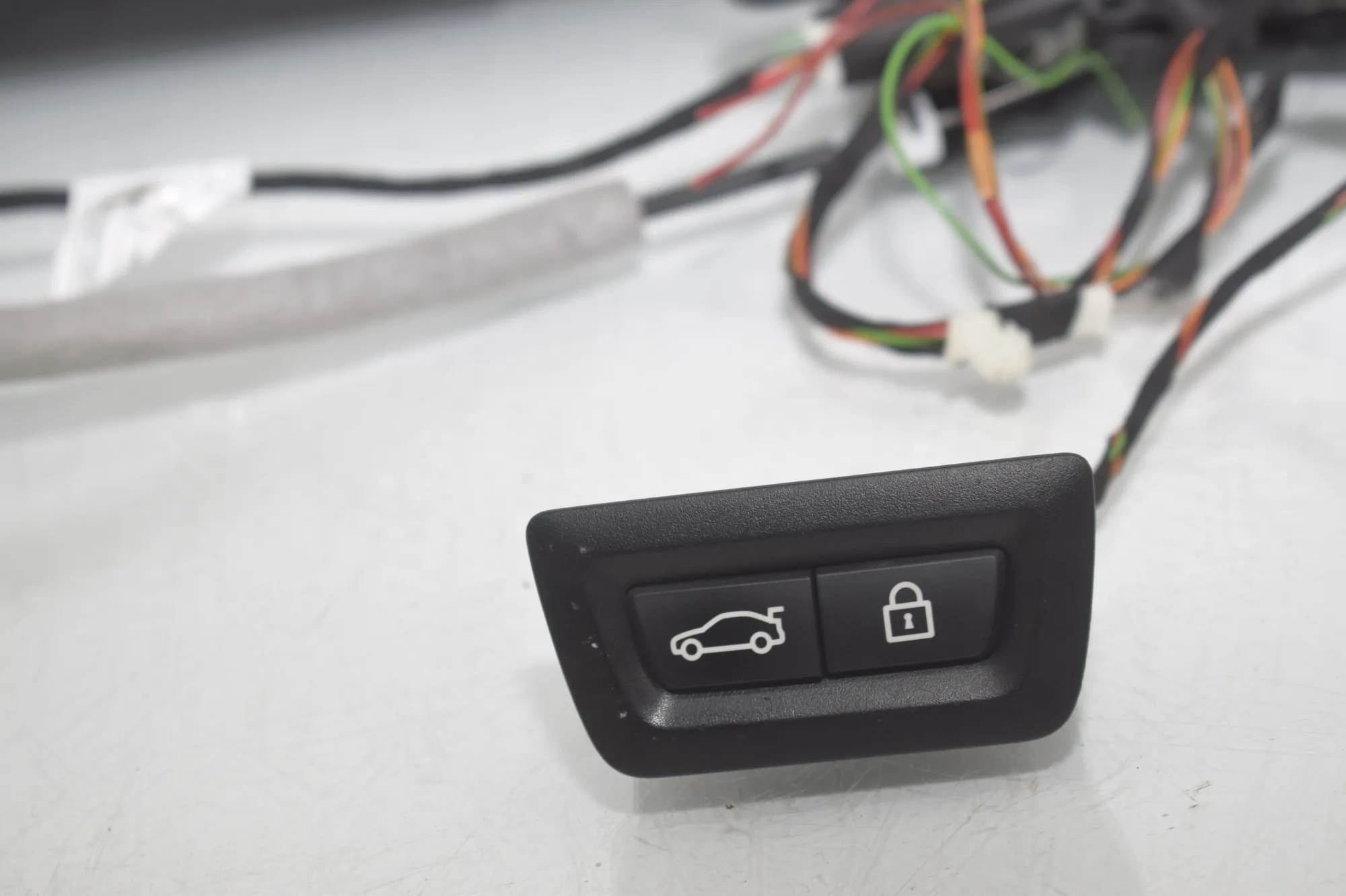 Electric Tailgate Opening Kit – OEM 9491419 · BMW X1 (F48) sDrive 18 i 2018 – 9