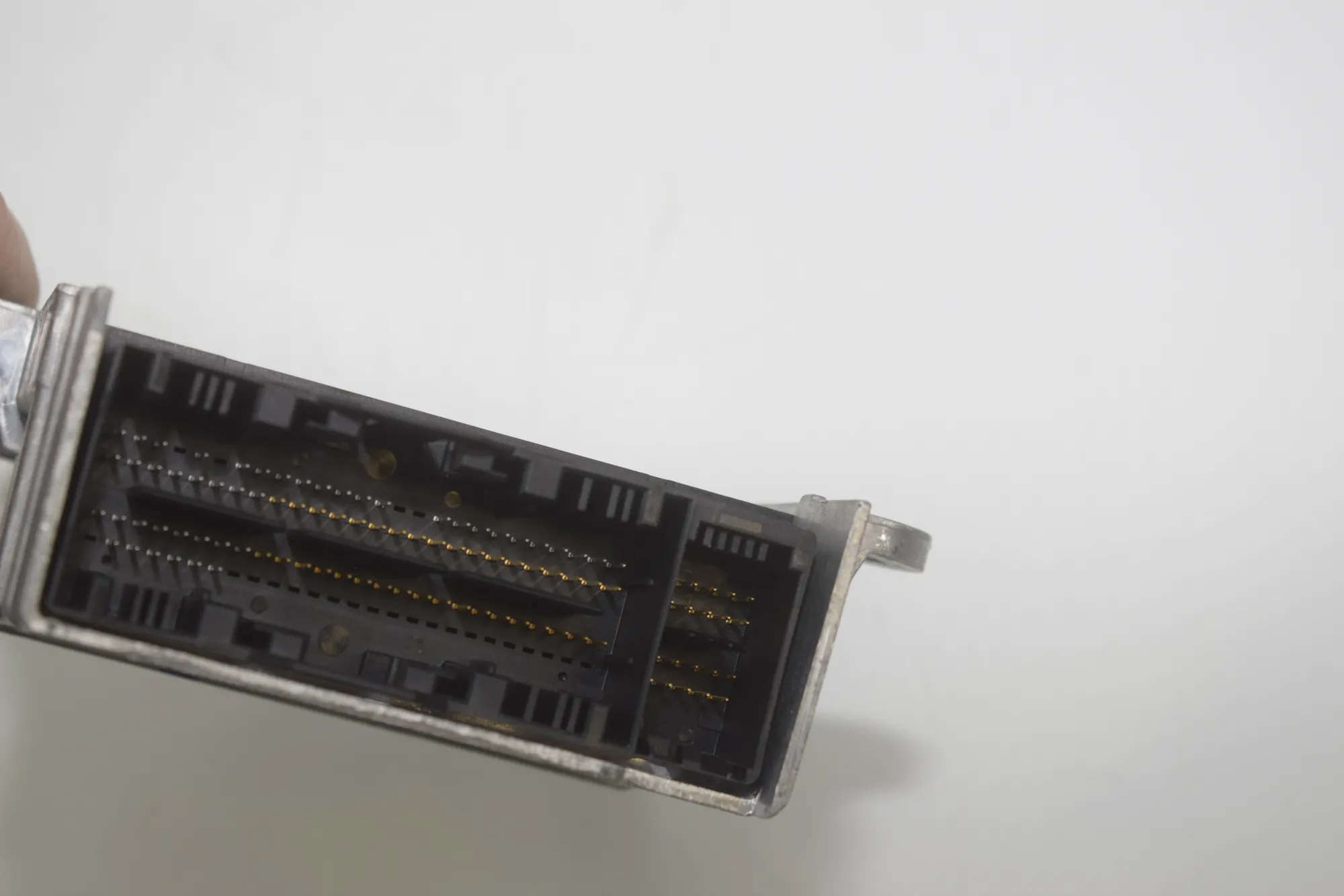 SRS Control Unit – OEM 9495911 · BMW X1 (F48) sDrive 18 i 2018 – 5