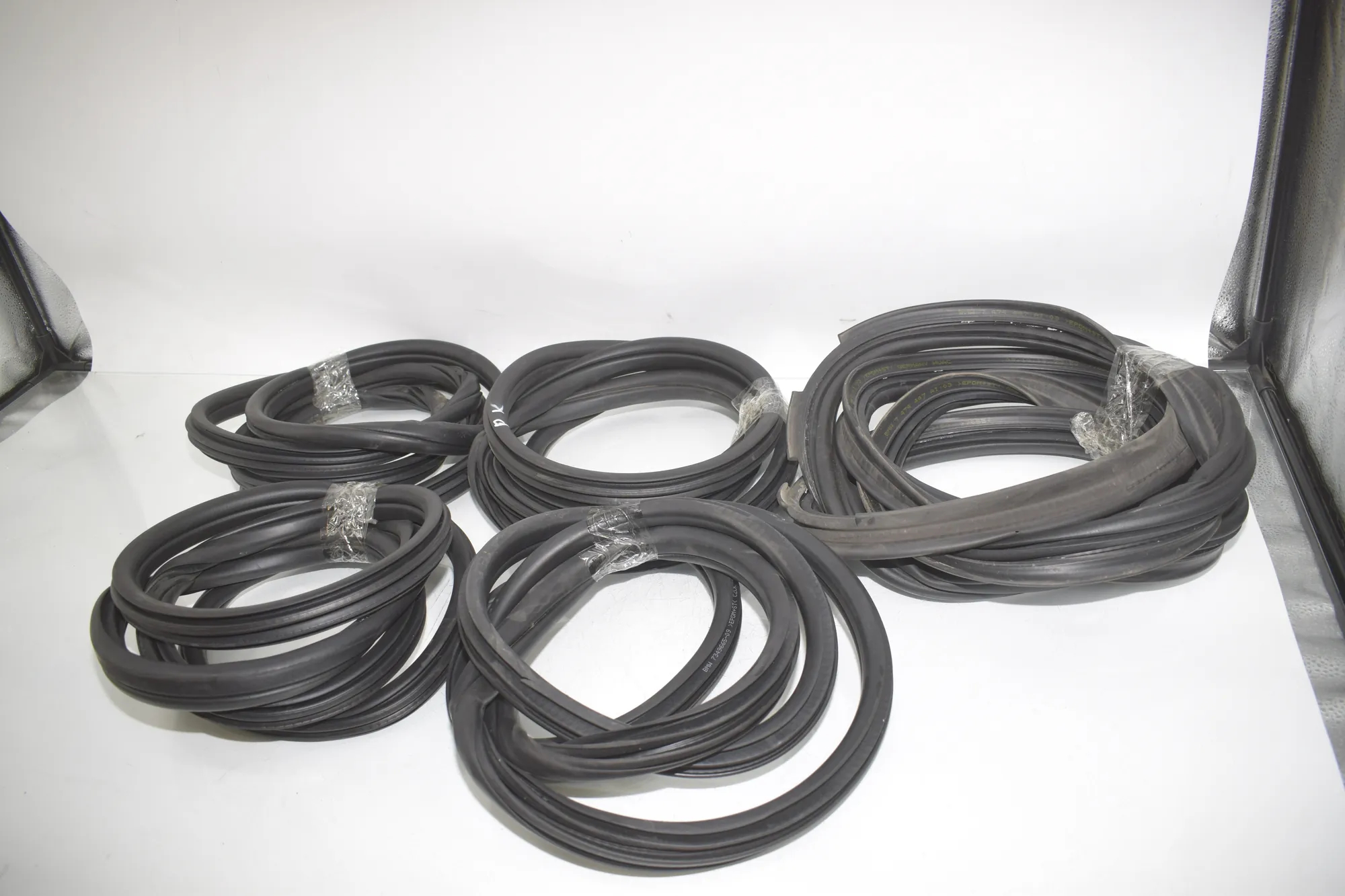 Front Right Door Seal Rubber – OEM 7440033 · BMW X1 (F48) sDrive 18 i 2018 – 3