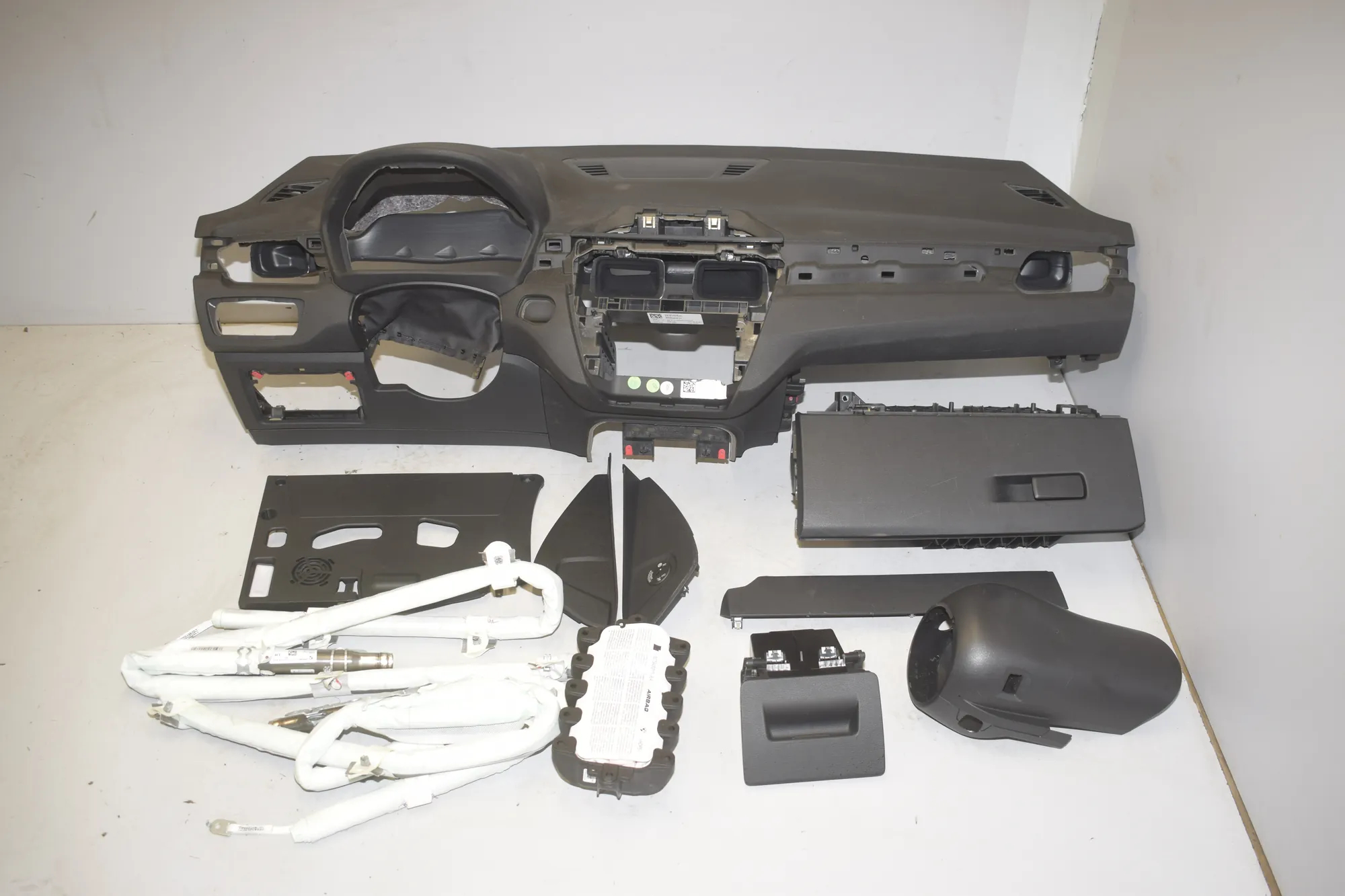 Dashboard – OEM 6969852 · BMW X1 (F48) sDrive 18 i 2018