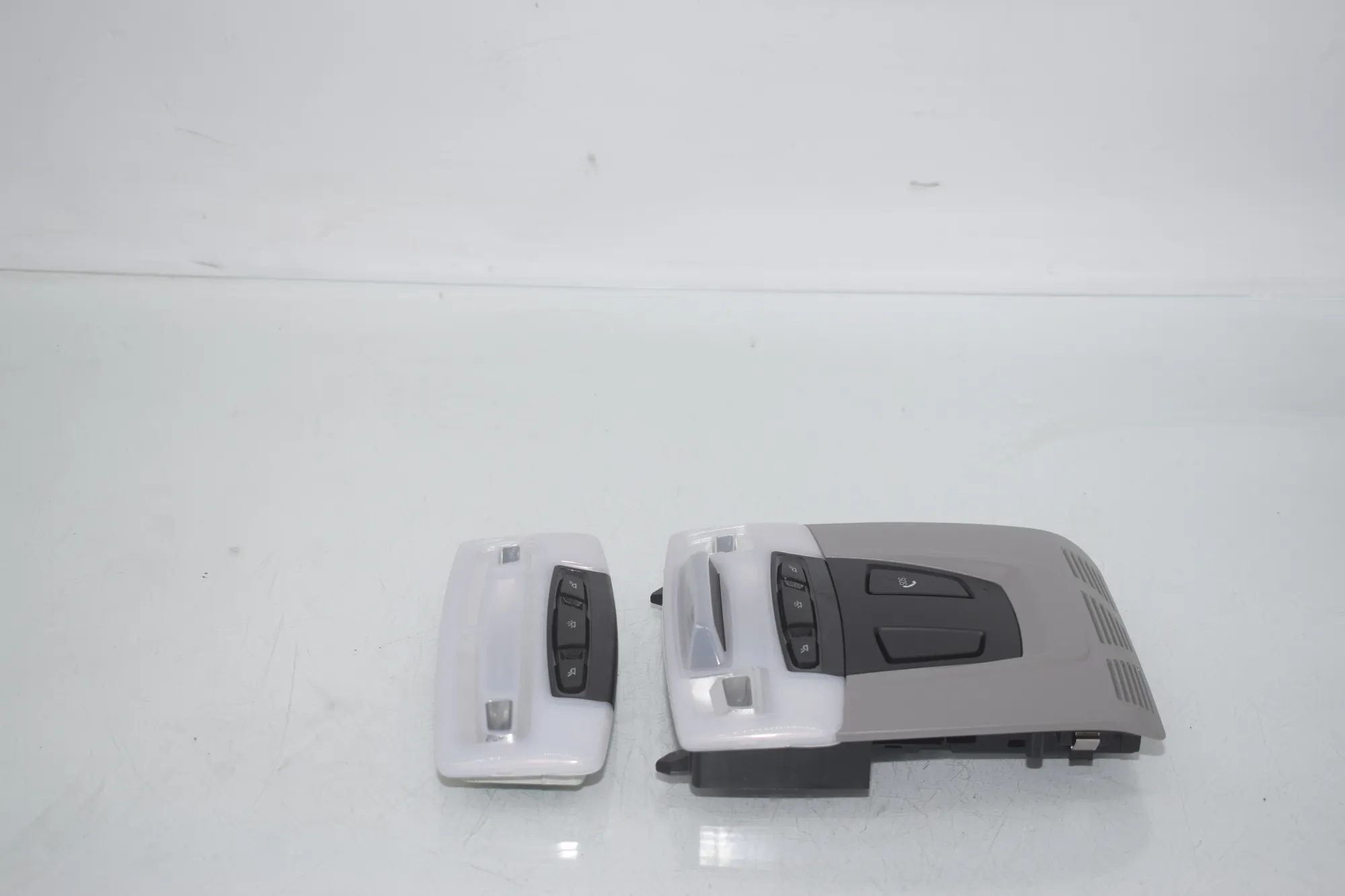 Interior Lighting – OEM 9348998 · BMW X1 (F48) sDrive 18 i 2018