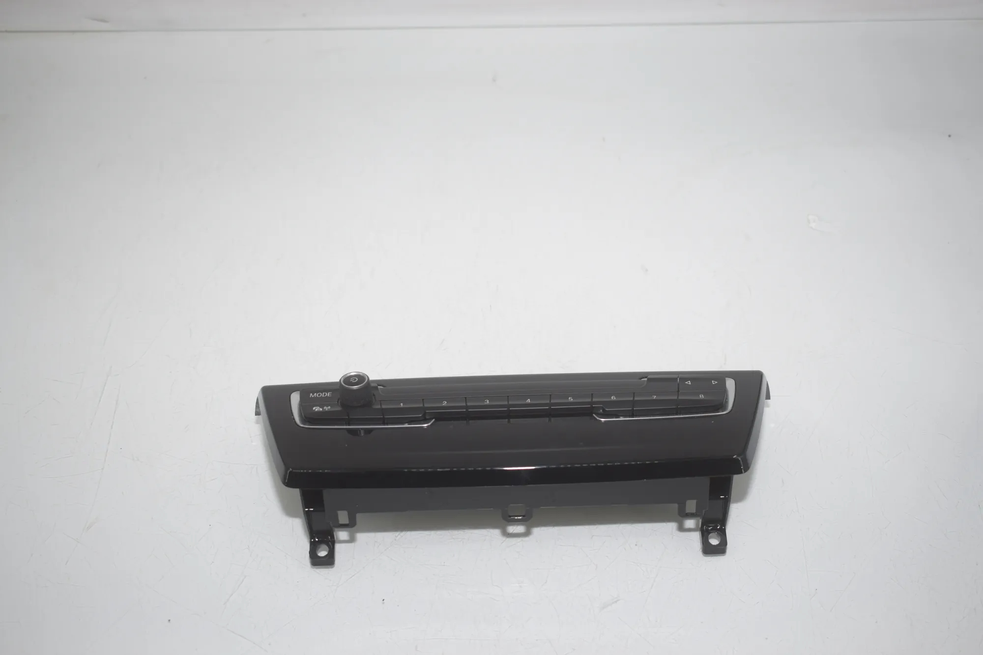 Music Player Buttons – OEM 9371457 · BMW BMW 2 Active Tourer (F45) 225 xe 2019
