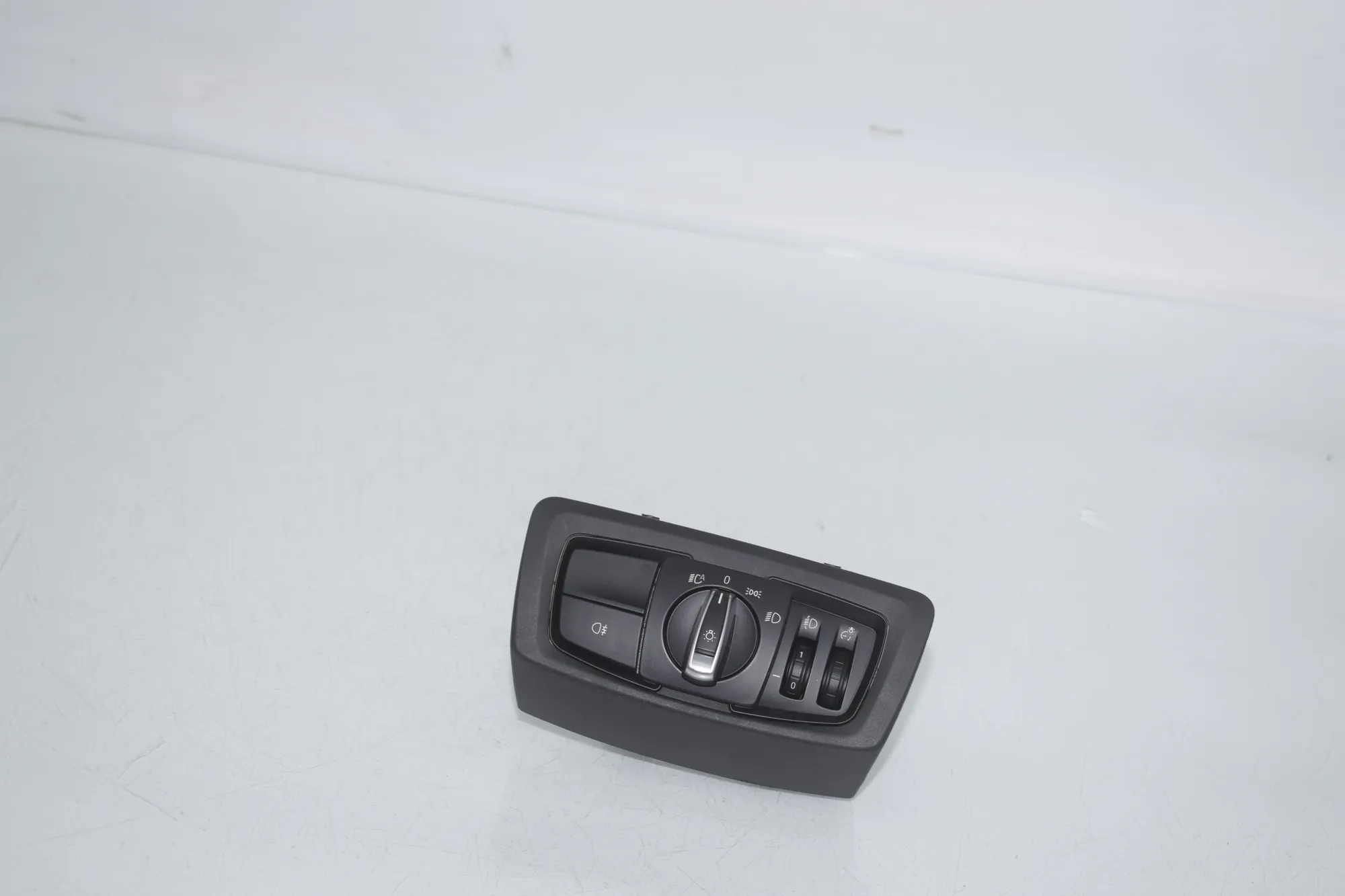 Headlight Switch Control Unit – OEM 9865819 · BMW BMW 2 Active Tourer (F45) 225 xe 2019 – 2