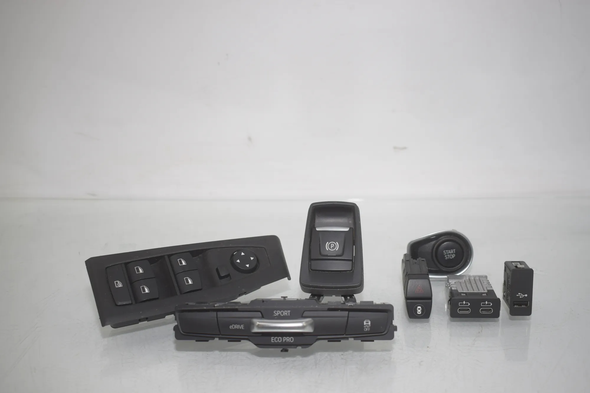 Switches – OEM 9297346 · BMW BMW 2 Active Tourer (F45) 225 xe 2019 – 2