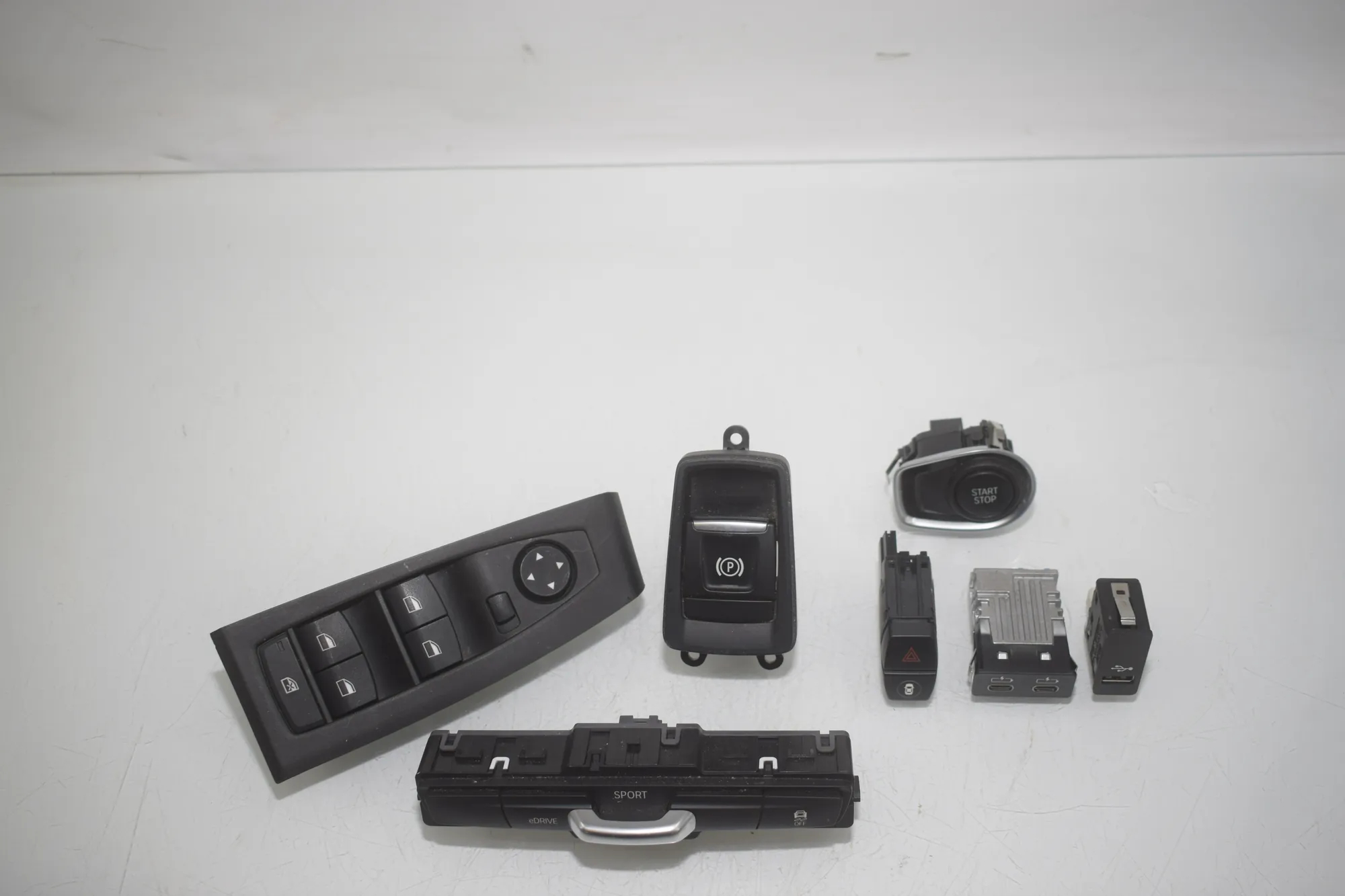 Switches – OEM 9297346 · BMW BMW 2 Active Tourer (F45) 225 xe 2019 – 3