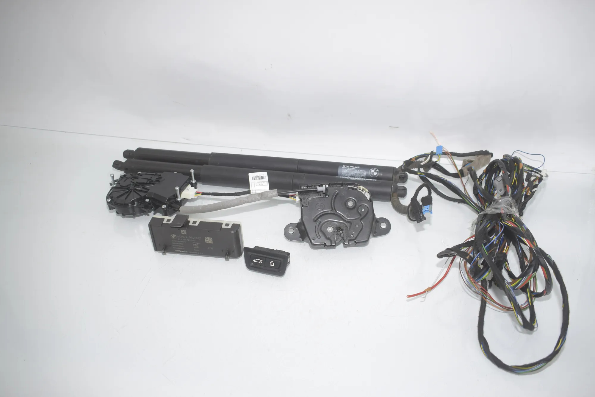 Electric Tailgate Opening Kit – OEM 9275121 · BMW BMW 2 Active Tourer (F45) 225 xe 2019 – 2