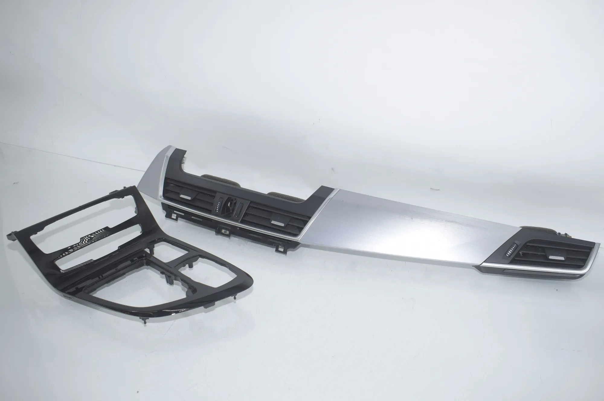 Dashboard Trim – OEM 9287611 · BMW BMW 2 Active Tourer (F45) 225 xe 2019 – 2