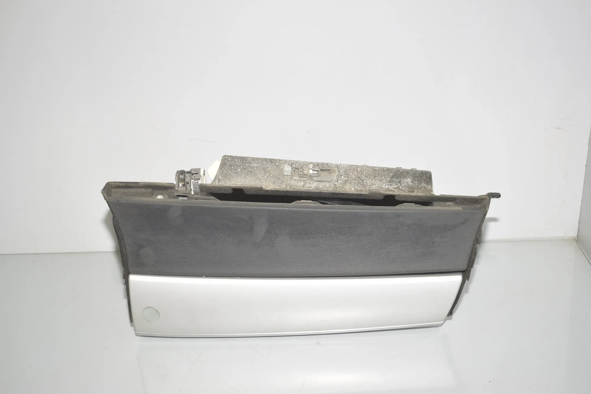 Glove Compartment – OEM 1122707284 · BMW X5 (E70) xDrive 30 d 2011