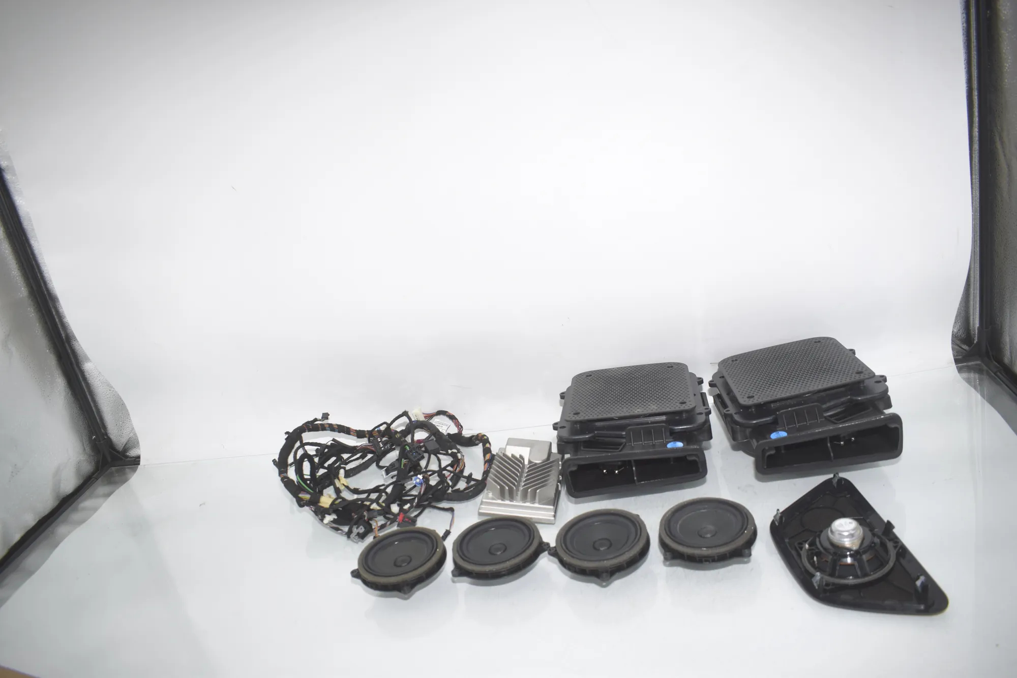 Sound Audio System Set – OEM 9281896 · BMW BMW 2 Active Tourer (F45) 225 xe 2019