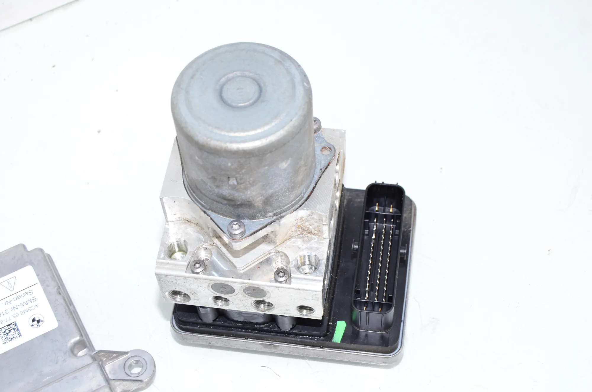 Distance Radar Sensor – OEM 6886388 · BMW 7 (G11, G12) 750 d, Ld xDrive 2016 – 4