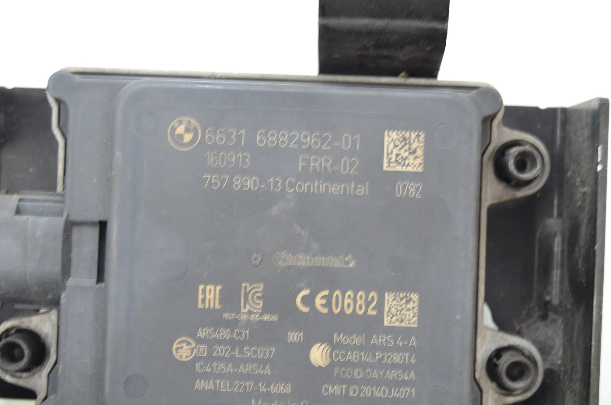 Distance Radar Sensor – OEM 6886388 · BMW 7 (G11, G12) 750 d, Ld xDrive 2016 – 12