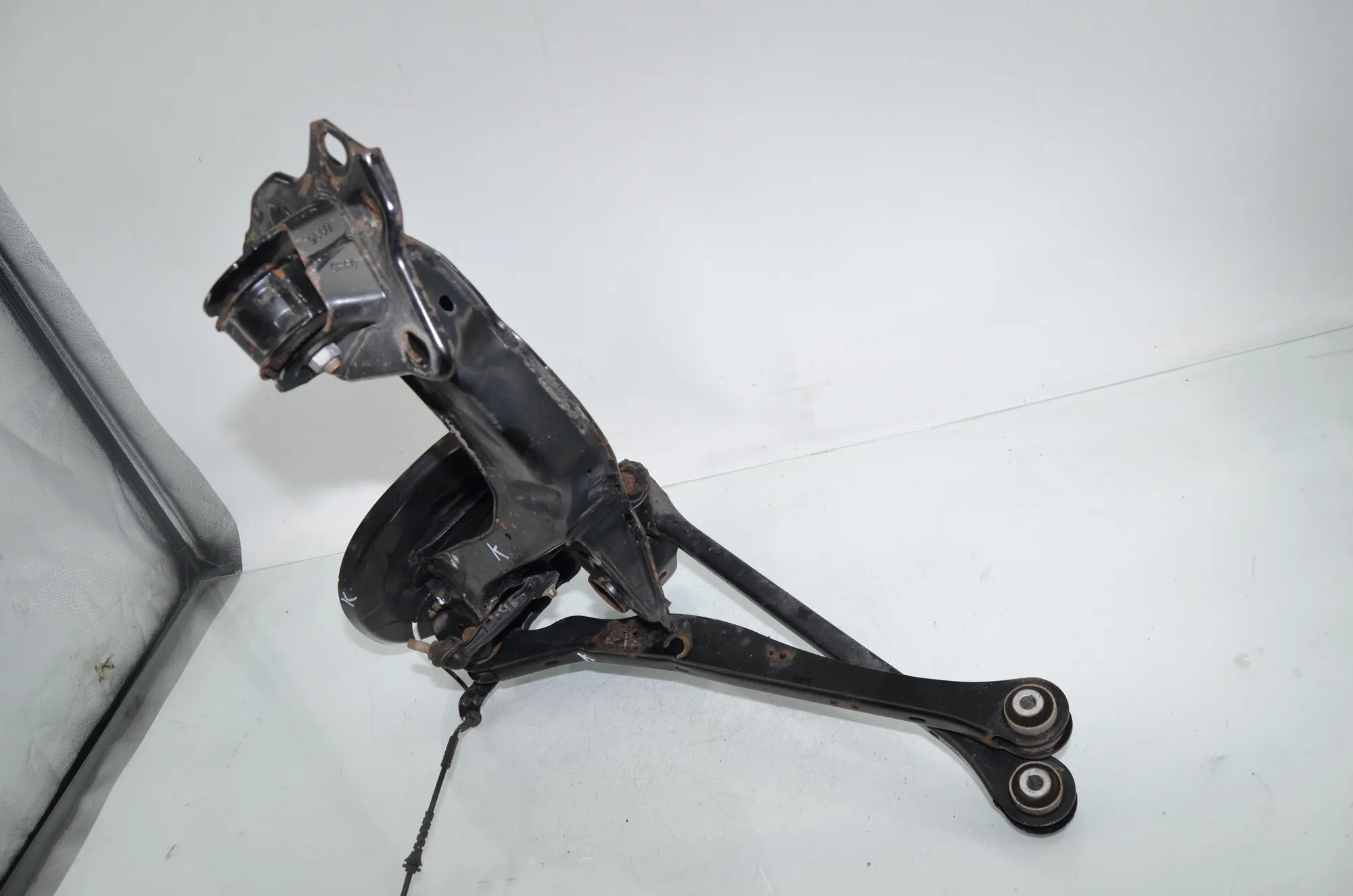 Rear Left Wheel Hub Spindle – OEM 8842879 · BMW 2 Active Tourer (F45) 218 i 2015 – 3