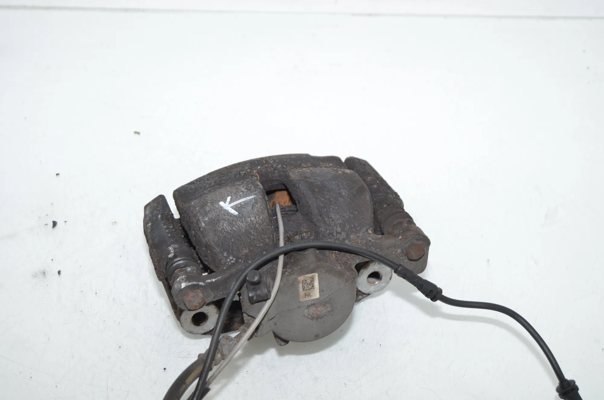 Front Left Brake Caliper – OEM 6860265 · BMW 2 Active Tourer (F45) 218 i 2015 – 2