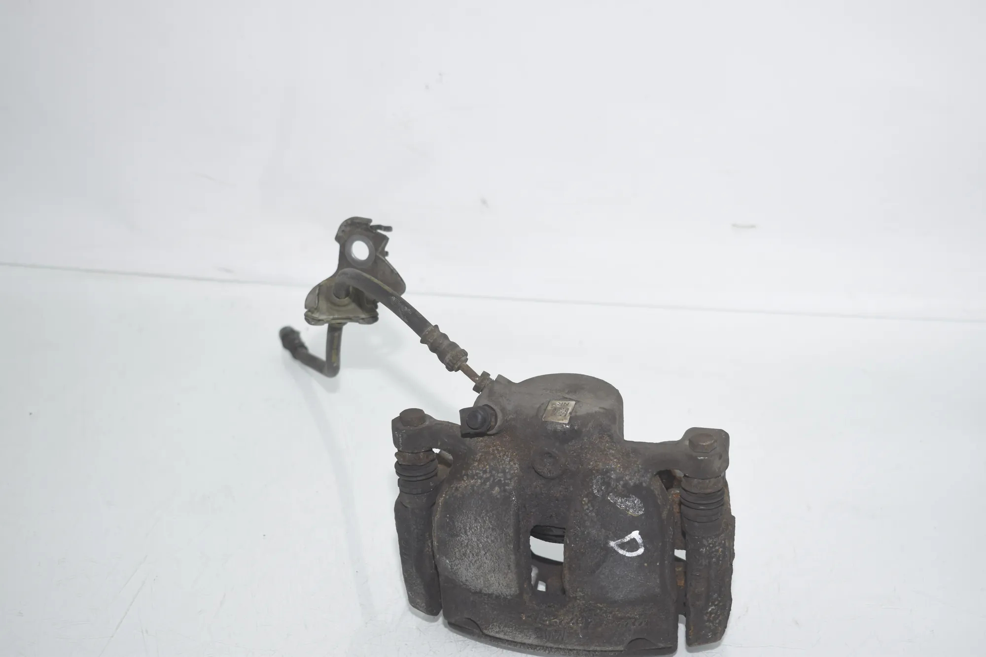 Front Right Brake Caliper – OEM 6860266 · BMW 2 Active Tourer (F45) 218 i 2015
