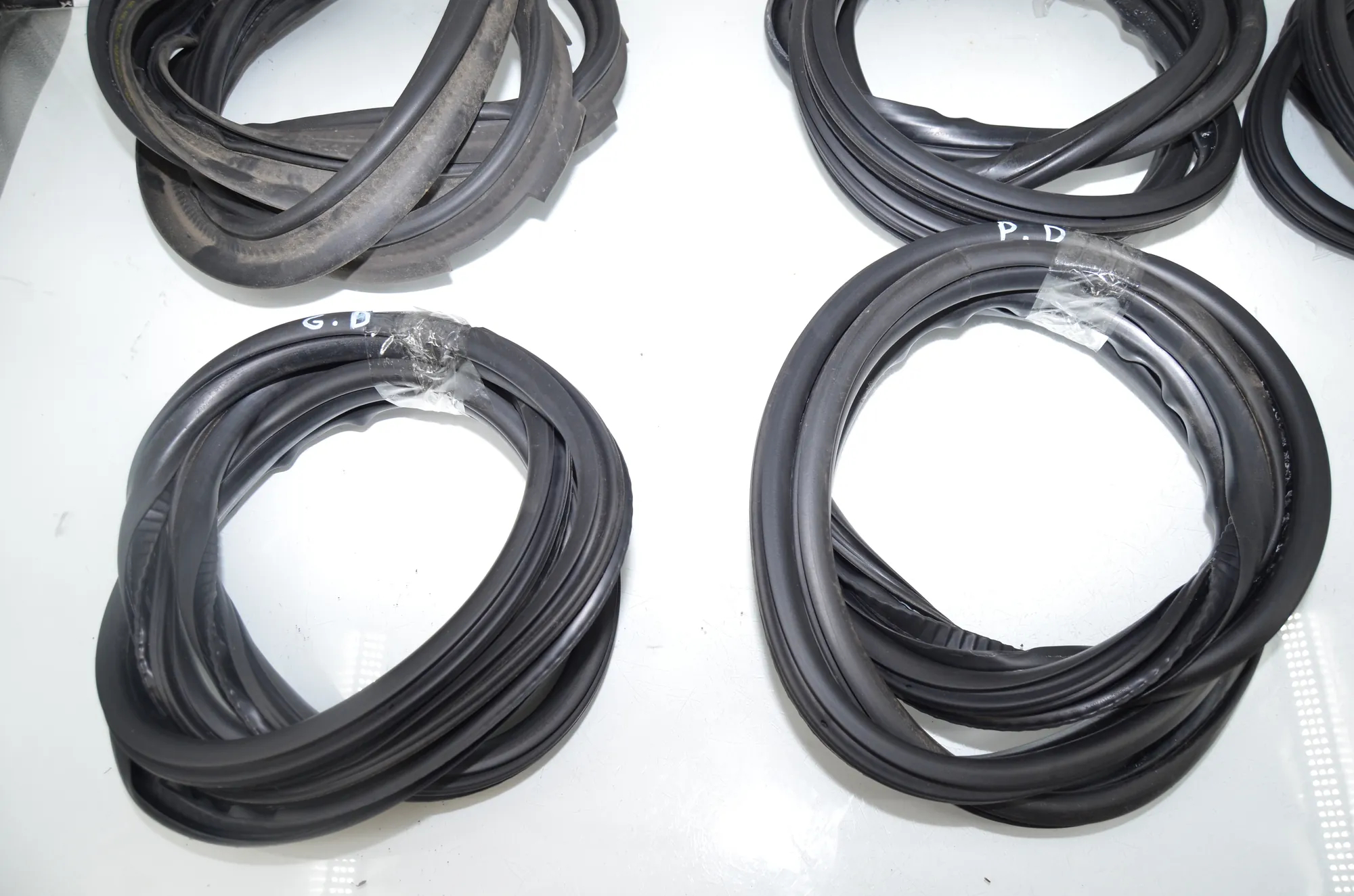 Front Right Door Seal Rubber – OEM 7420077 · BMW BMW 2 Active Tourer (F45) 225 xe 2019 – 4