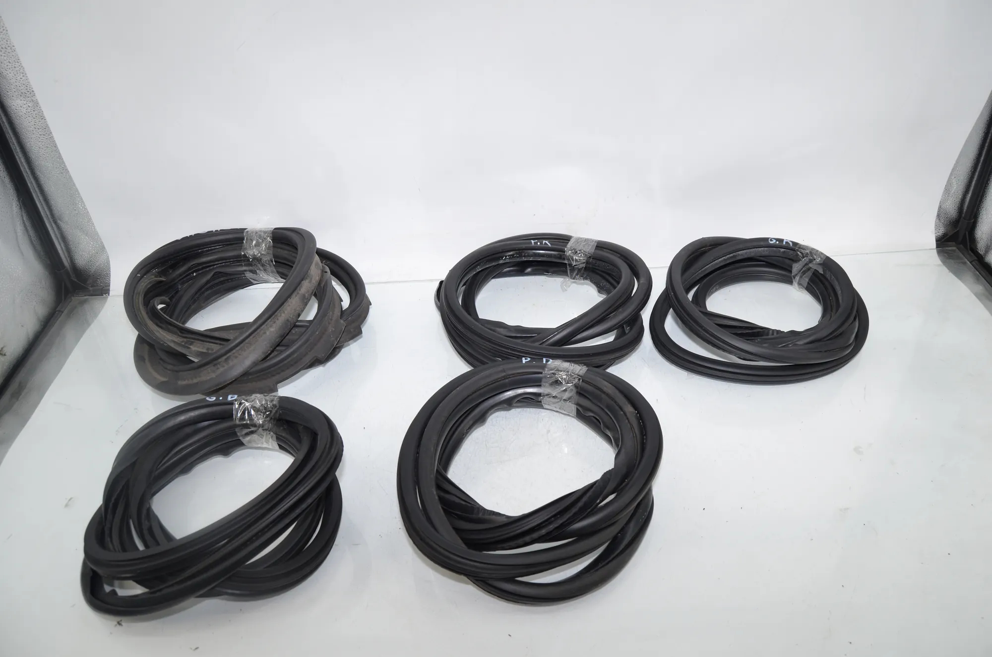Front Right Door Seal Rubber – OEM 7420077 · BMW BMW 2 Active Tourer (F45) 225 xe 2019