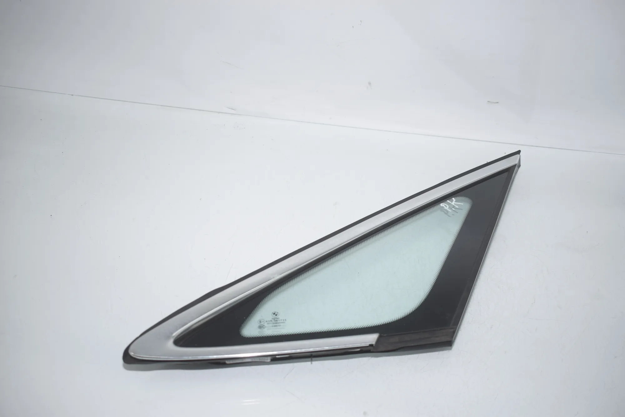 Front Left Door Quarter Window – OEM 7326155 · BMW BMW 2 Active Tourer (F45) 225 xe 2019 – 4