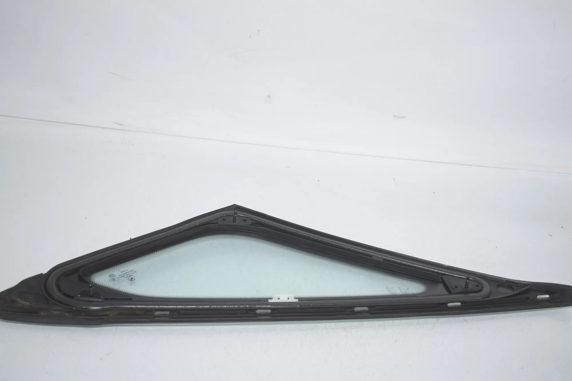 Front Left Door Quarter Window – OEM 7326155 · BMW BMW 2 Active Tourer (F45) 225 xe 2019 – 3