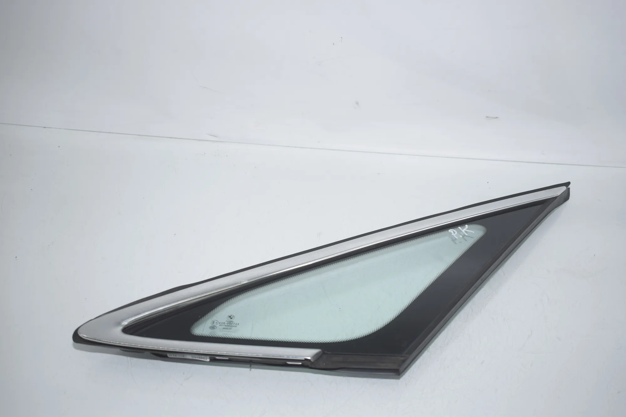 Front Left Door Quarter Window – OEM 7326155 · BMW BMW 2 Active Tourer (F45) 225 xe 2019