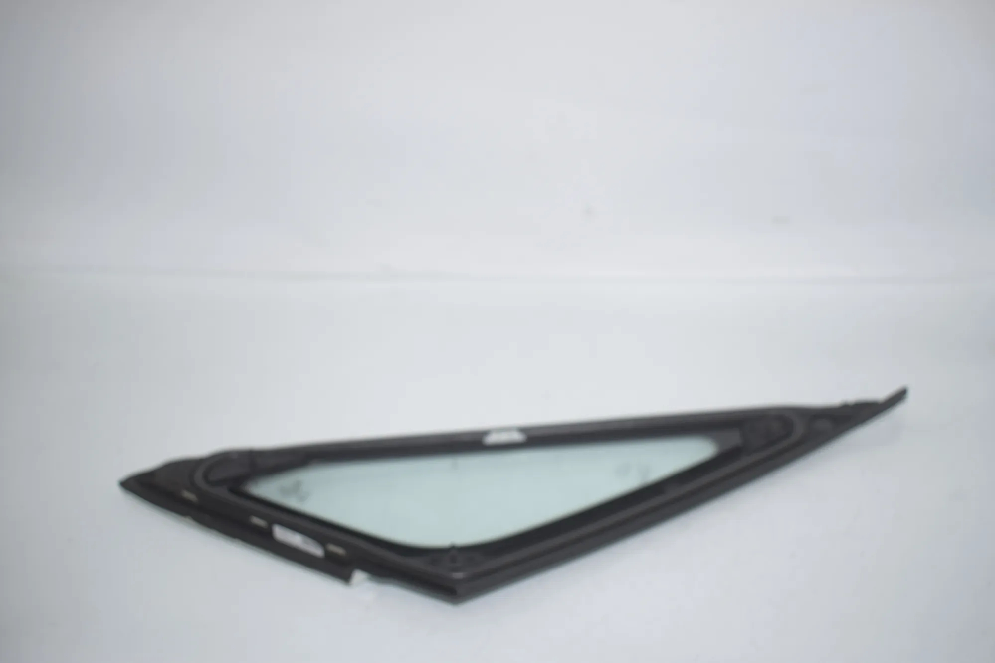 Front Right Quarter Window – OEM 7326156 · BMW BMW 2 Active Tourer (F45) 225 xe 2019 – 3