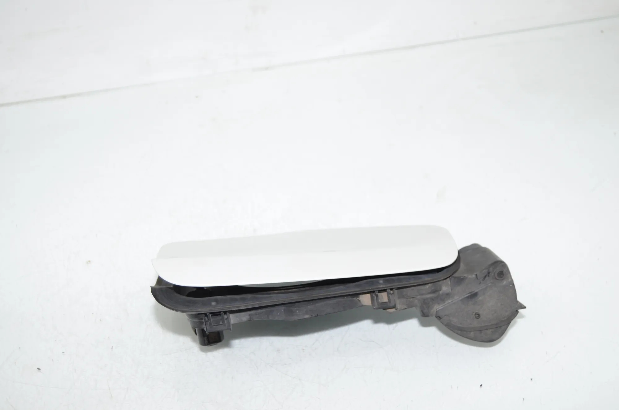 Fuel Tank Flap Cap – OEM 7350864 · BMW BMW 2 Active Tourer (F45) 225 xe 2019 – 2