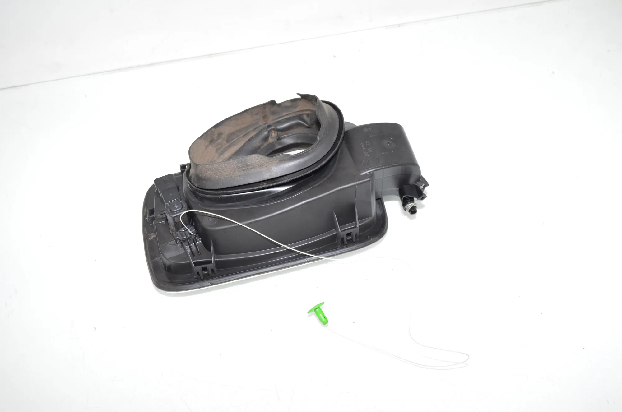 Fuel Tank Flap Cap – OEM 7345324 · BMW BMW 2 Active Tourer (F45) 225 xe 2019 – 3