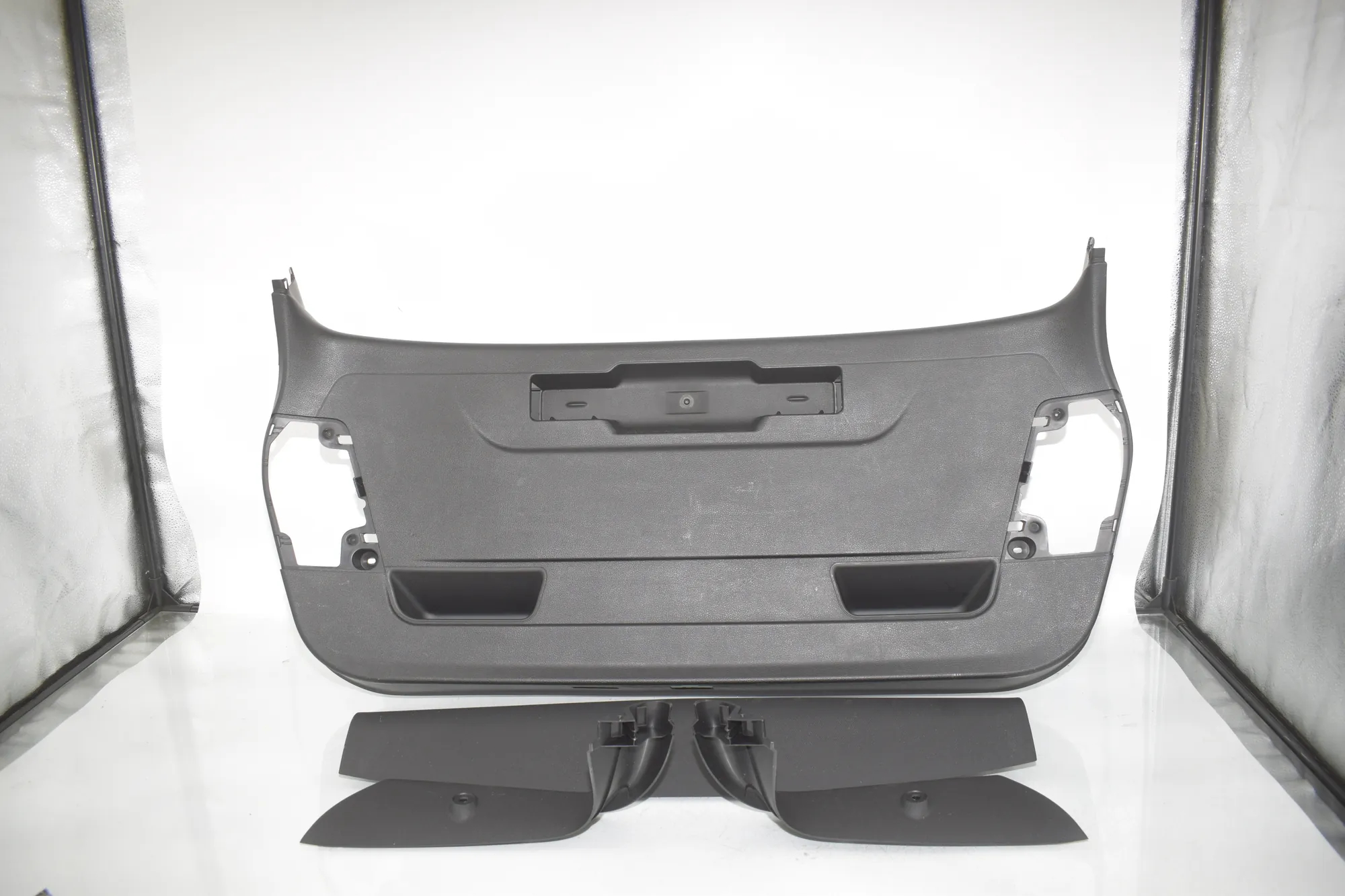 Tailgate Bootlid Cover Trim – OEM 7300860 · BMW BMW 2 Active Tourer (F45) 225 xe 2019 – 2