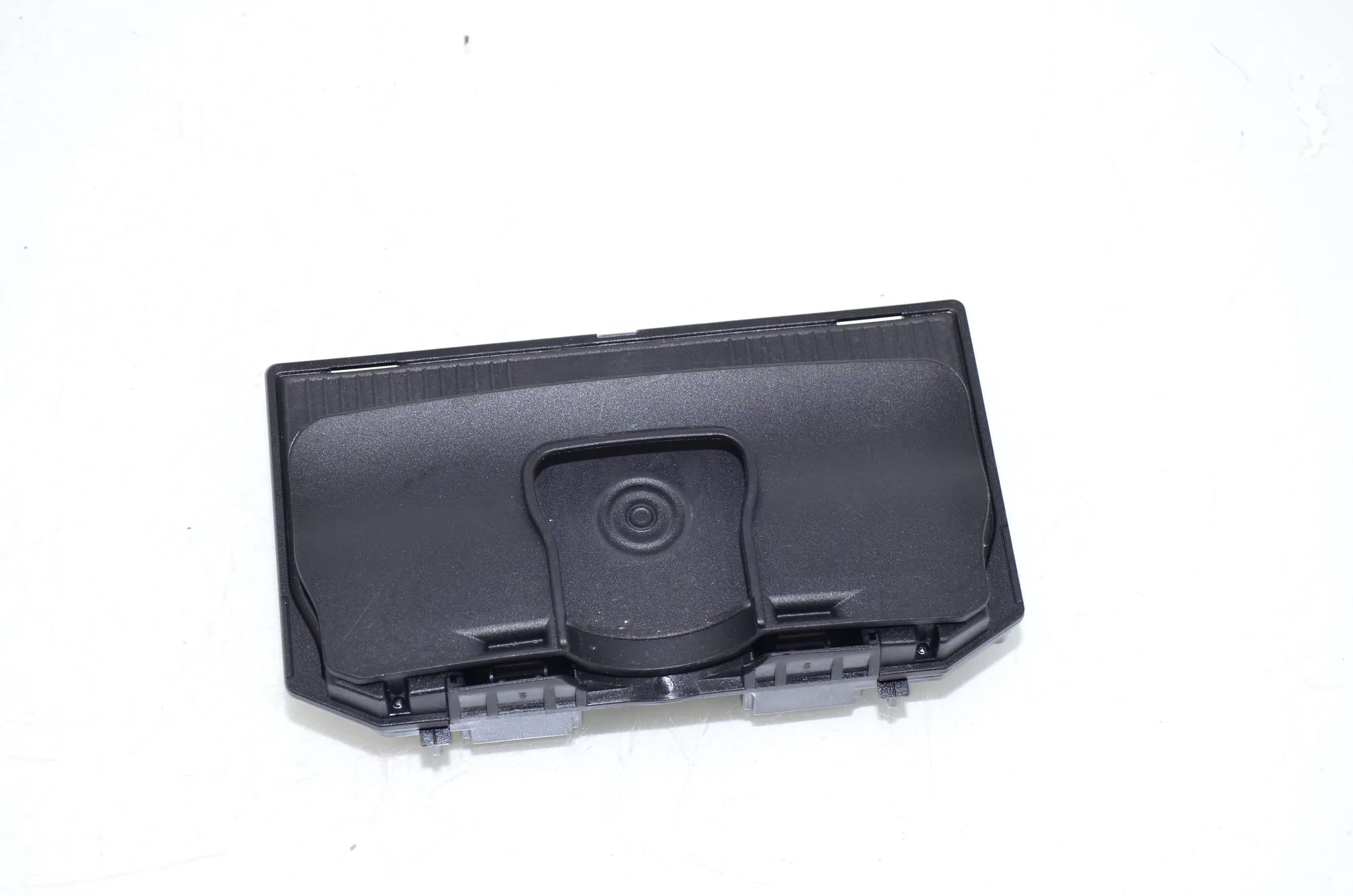 Wireless Charging Station – OEM 6832604 · BMW 7 (G11, G12) 750 d, Ld xDrive 2016 – 2
