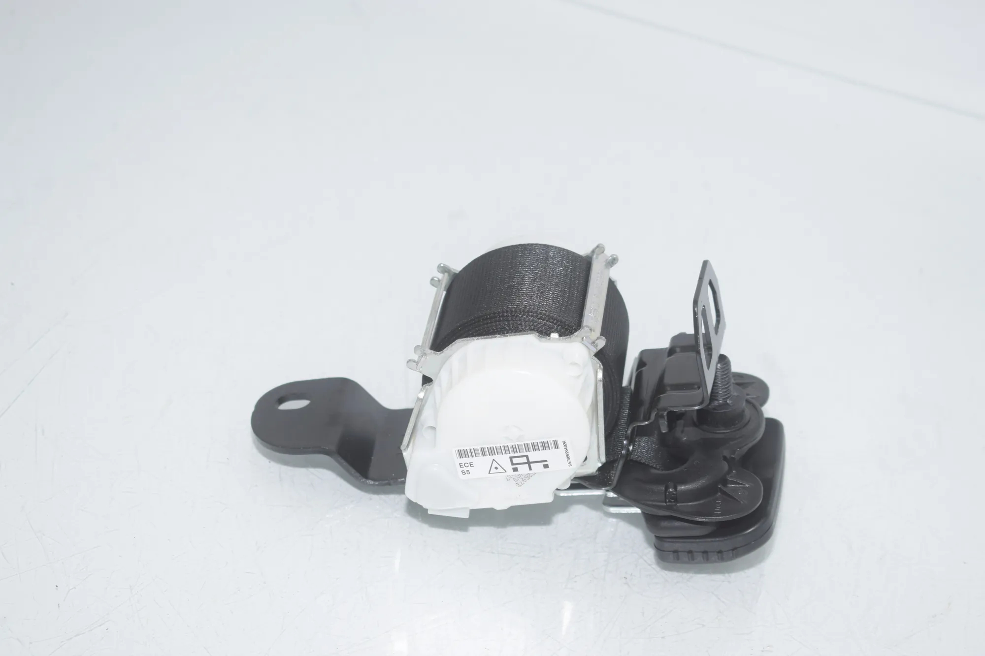 Rear Middle Seatbelt – OEM 7469264 · BMW BMW 2 Active Tourer (F45) 225 xe 2019 – 2
