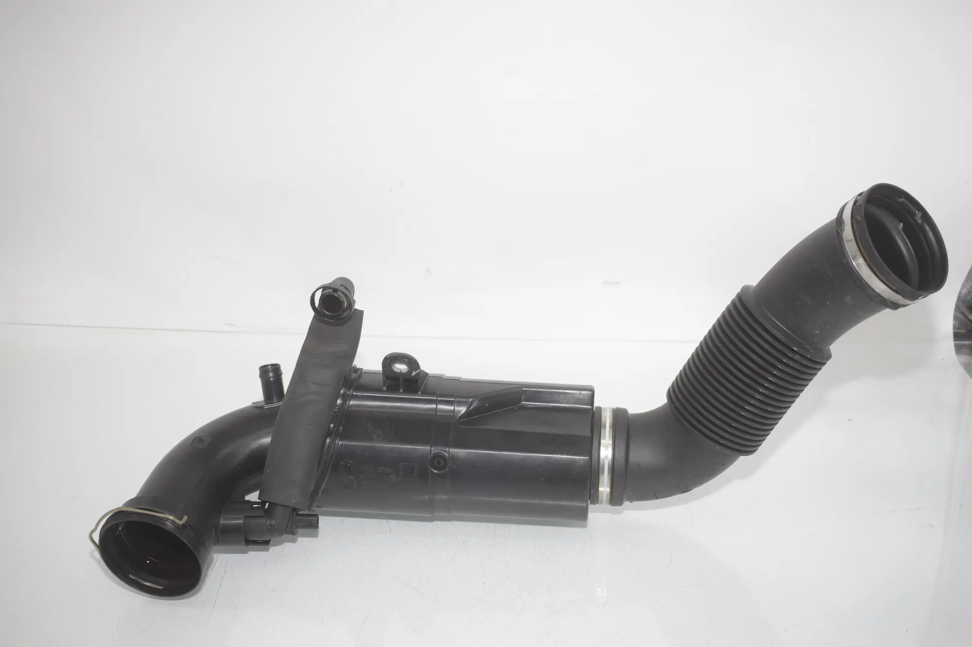 Air Intake Tube – OEM 7619268 · BMW 2 Active Tourer (F45) 218 i 2015