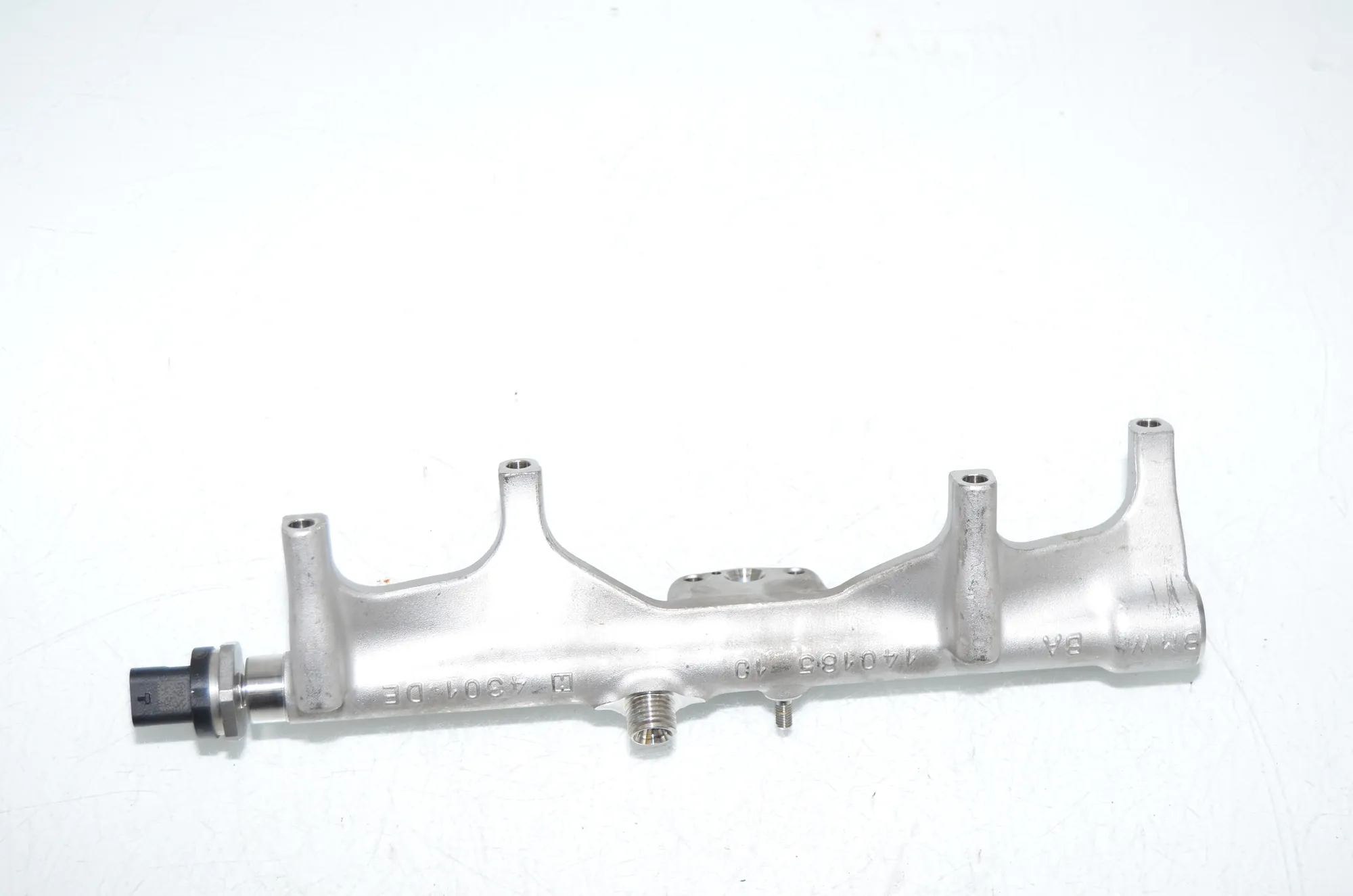 Fuel Rail – OEM 7639975 · BMW 2 Active Tourer (F45) 218 i 2015 – 4