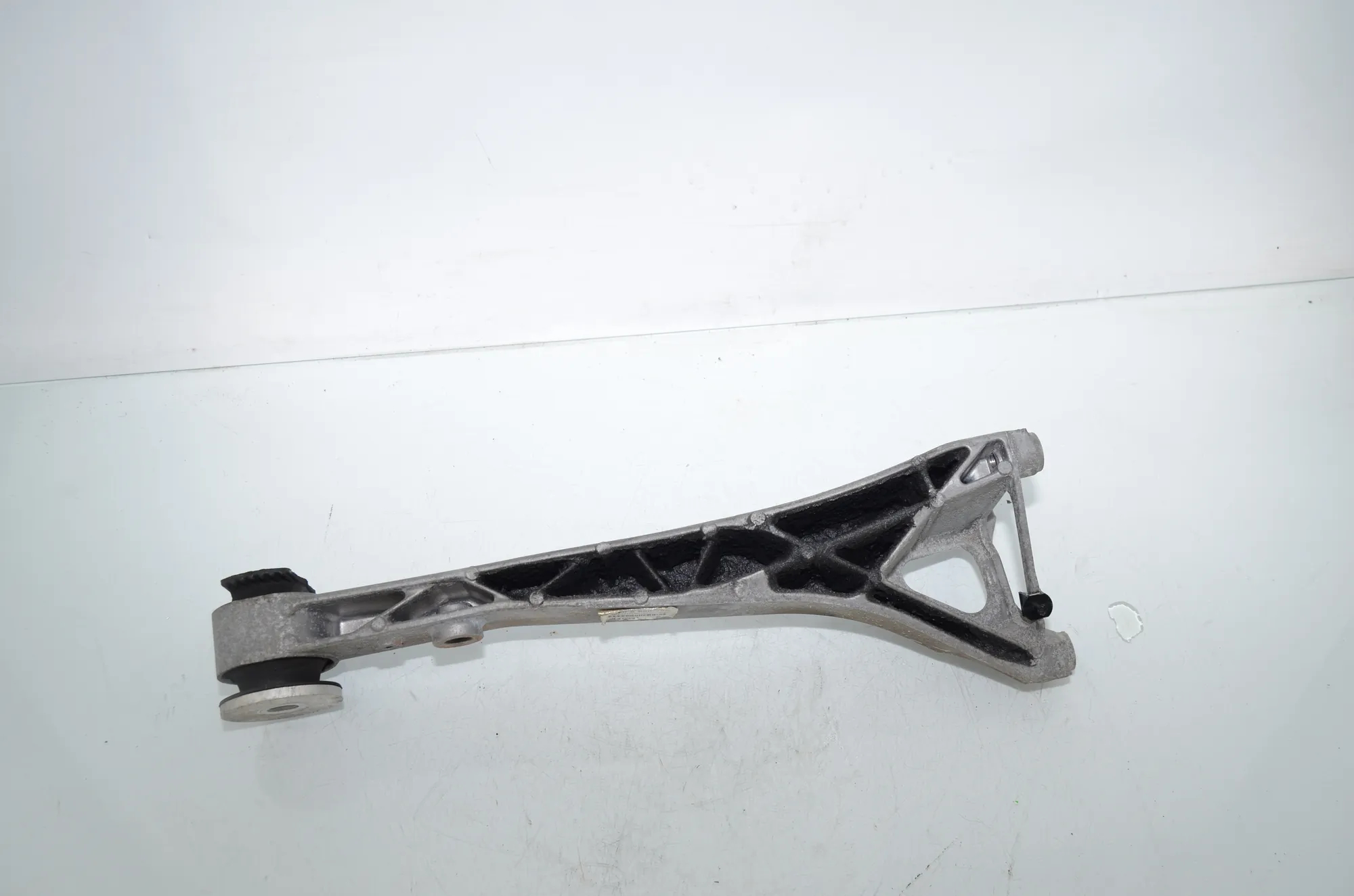 Rear Differential Bracket – OEM 6858295 · BMW BMW 2 Active Tourer (F45) 225 xe 2019 – 4