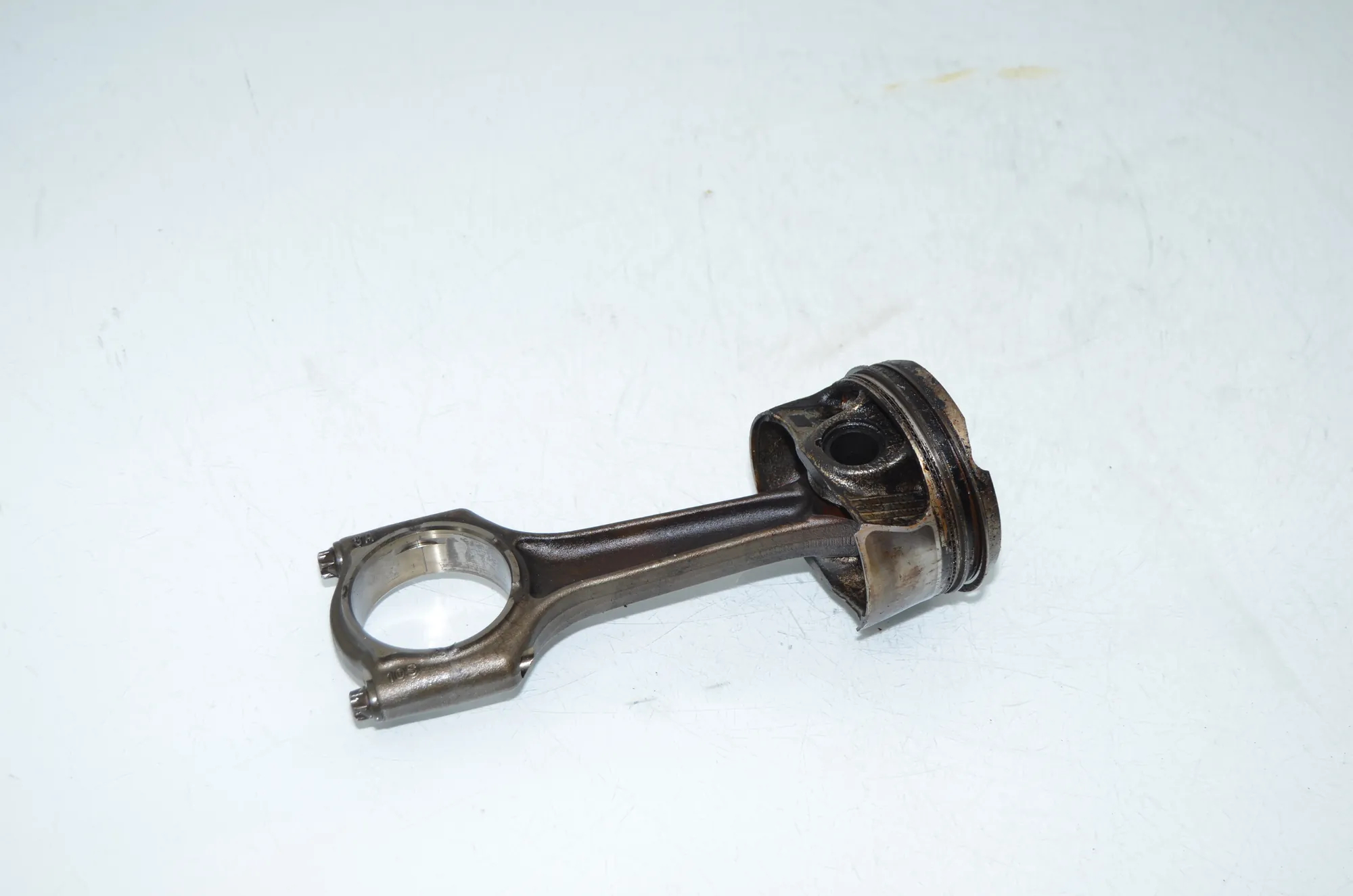 Piston – OEM 8623419 · BMW X7 (G07) BMW X7 (G07) xDrive 40 i 2019 – 3
