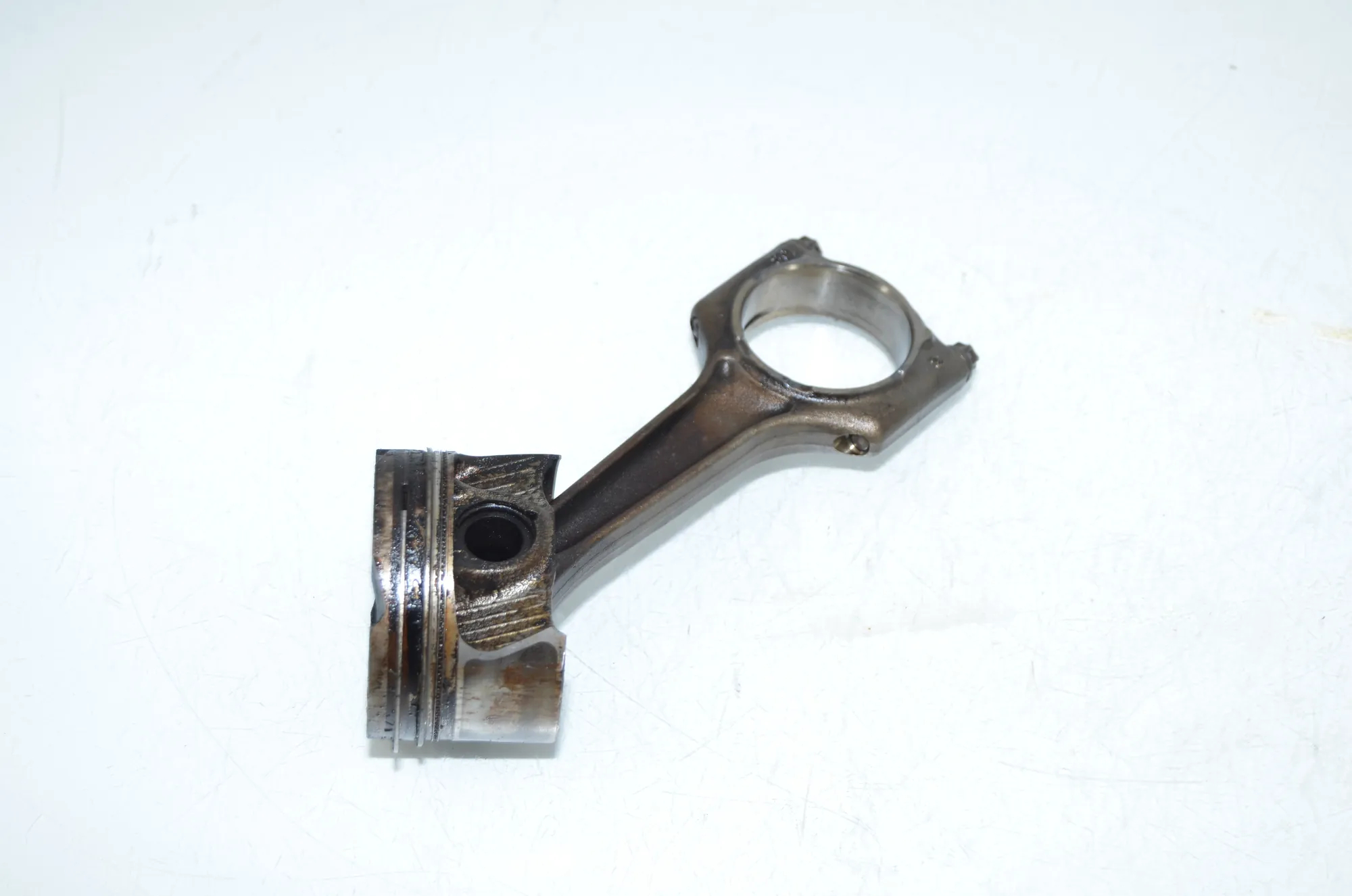 Piston – OEM 8623419 · BMW X7 (G07) BMW X7 (G07) xDrive 40 i 2019 – 2