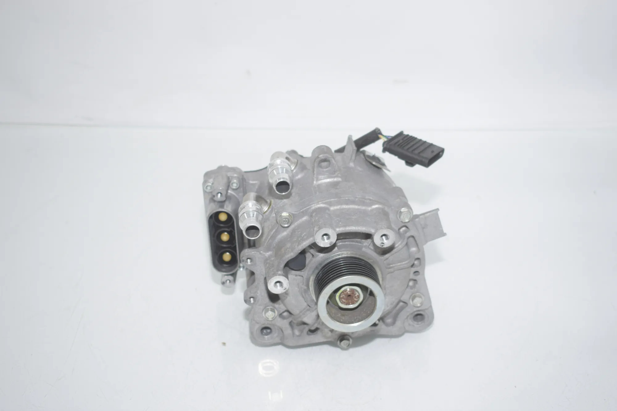 Alternator Generator – OEM 7649390 · BMW BMW 2 Active Tourer (F45) 225 xe 2019 – 2