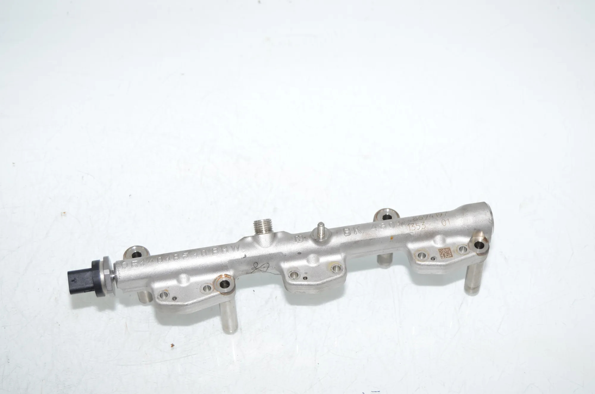 Fuel Rail – OEM 8694197 · BMW BMW 2 Active Tourer (F45) 225 xe 2019 – 2