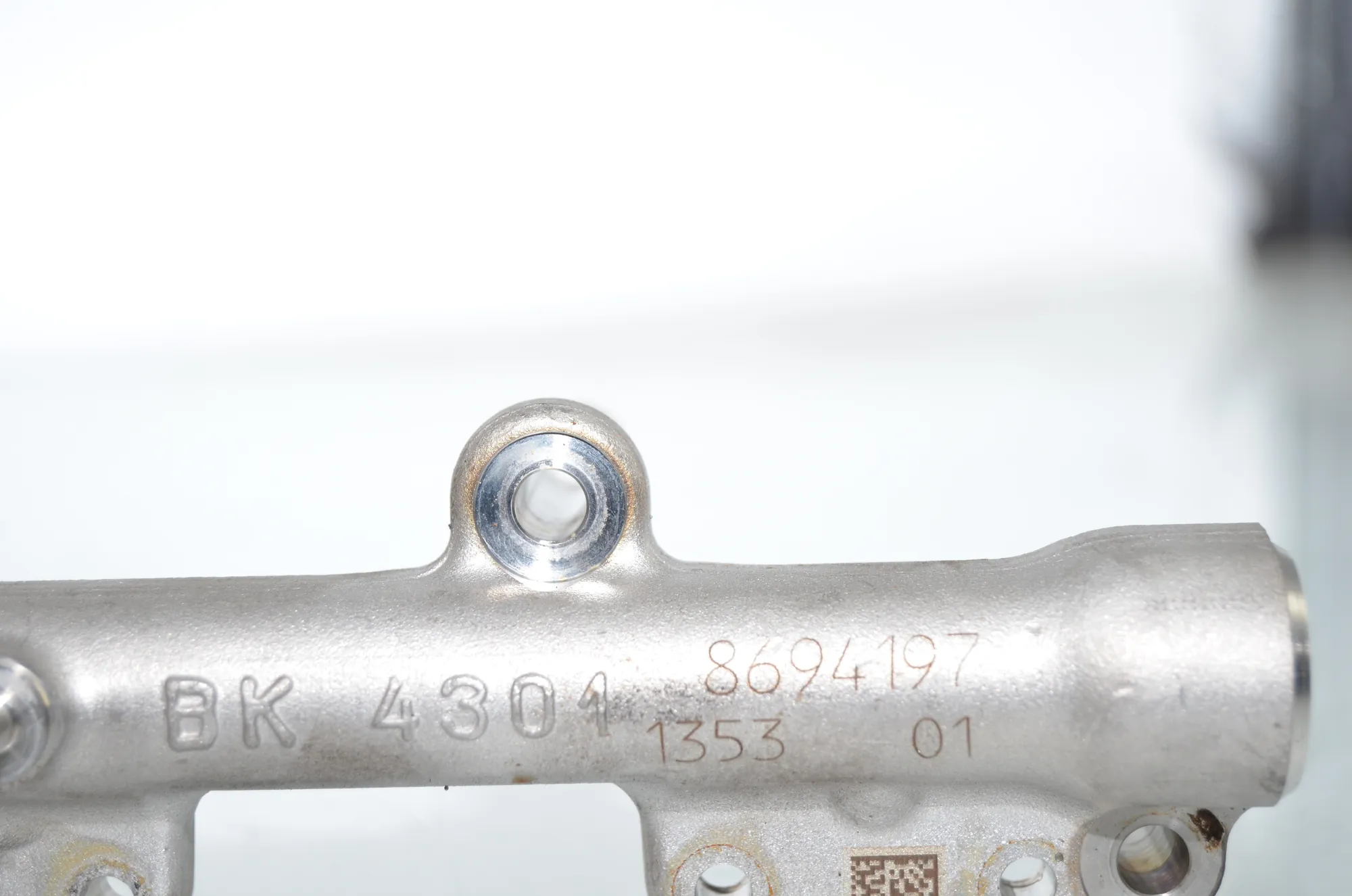 Fuel Rail – OEM 8694197 · BMW BMW 2 Active Tourer (F45) 225 xe 2019 – 5