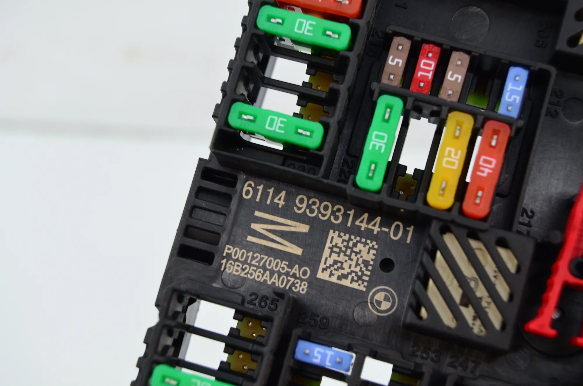 Fuse Box – OEM 9393144 · BMW 7 (G11, G12) 750 d, Ld xDrive 2016 – 4