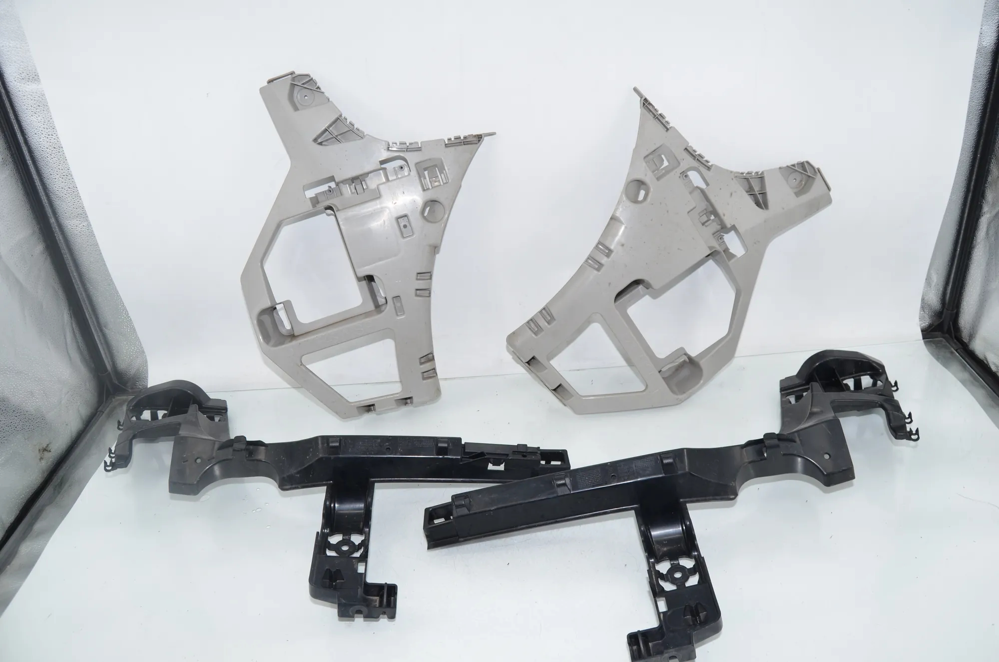 Rear Right Bumper Bracket – OEM 7376926 · BMW 2 Active Tourer (F45) BMW 2 Active Tourer (F45) 225 xe 2019