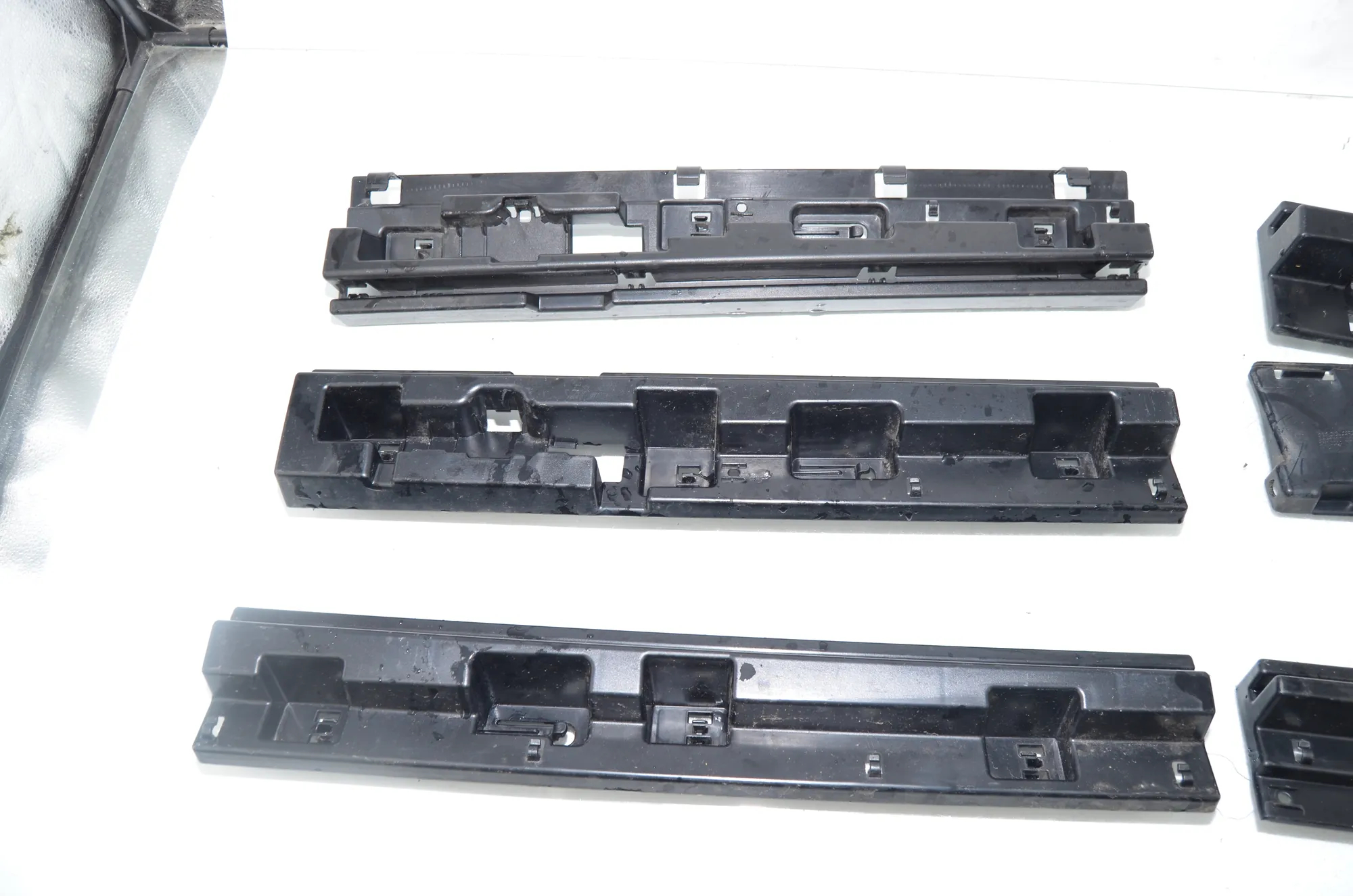 Sideskirt Bracket – OEM 7301939 · BMW 2 Active Tourer (F45) BMW 2 Active Tourer (F45) 225 xe 2019 – 2