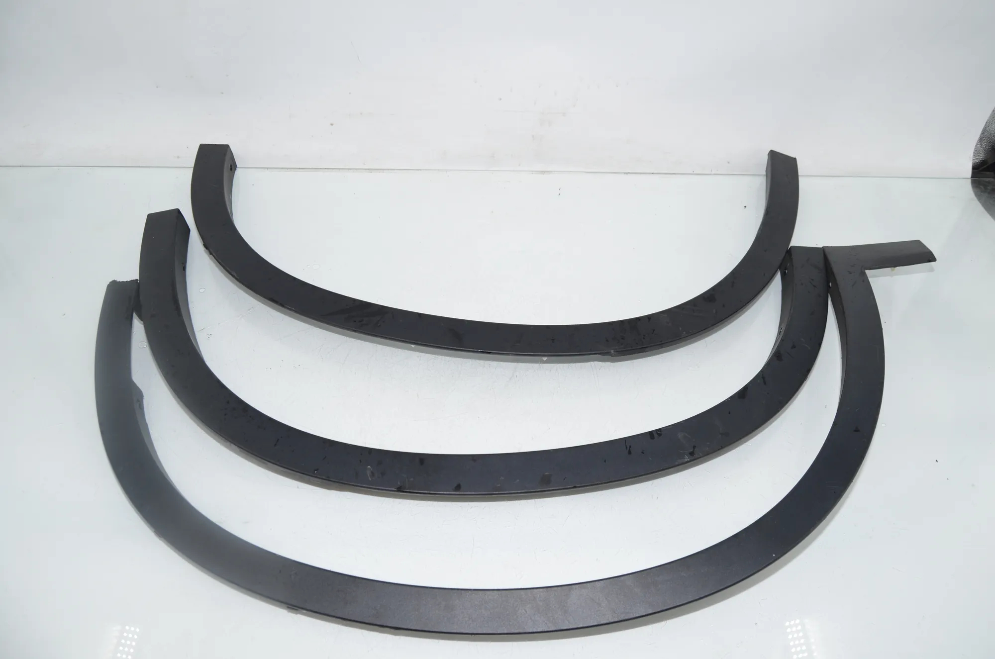 Front Right Fender Arch Trim – OEM 7332338 · BMW X1 (F48) BMW X1 (F48) sDrive 18 i 2018 – 2