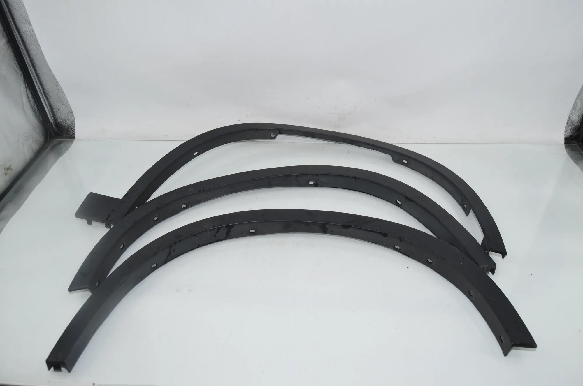 Front Right Fender Arch Trim – OEM 7332338 · BMW X1 (F48) BMW X1 (F48) sDrive 18 i 2018