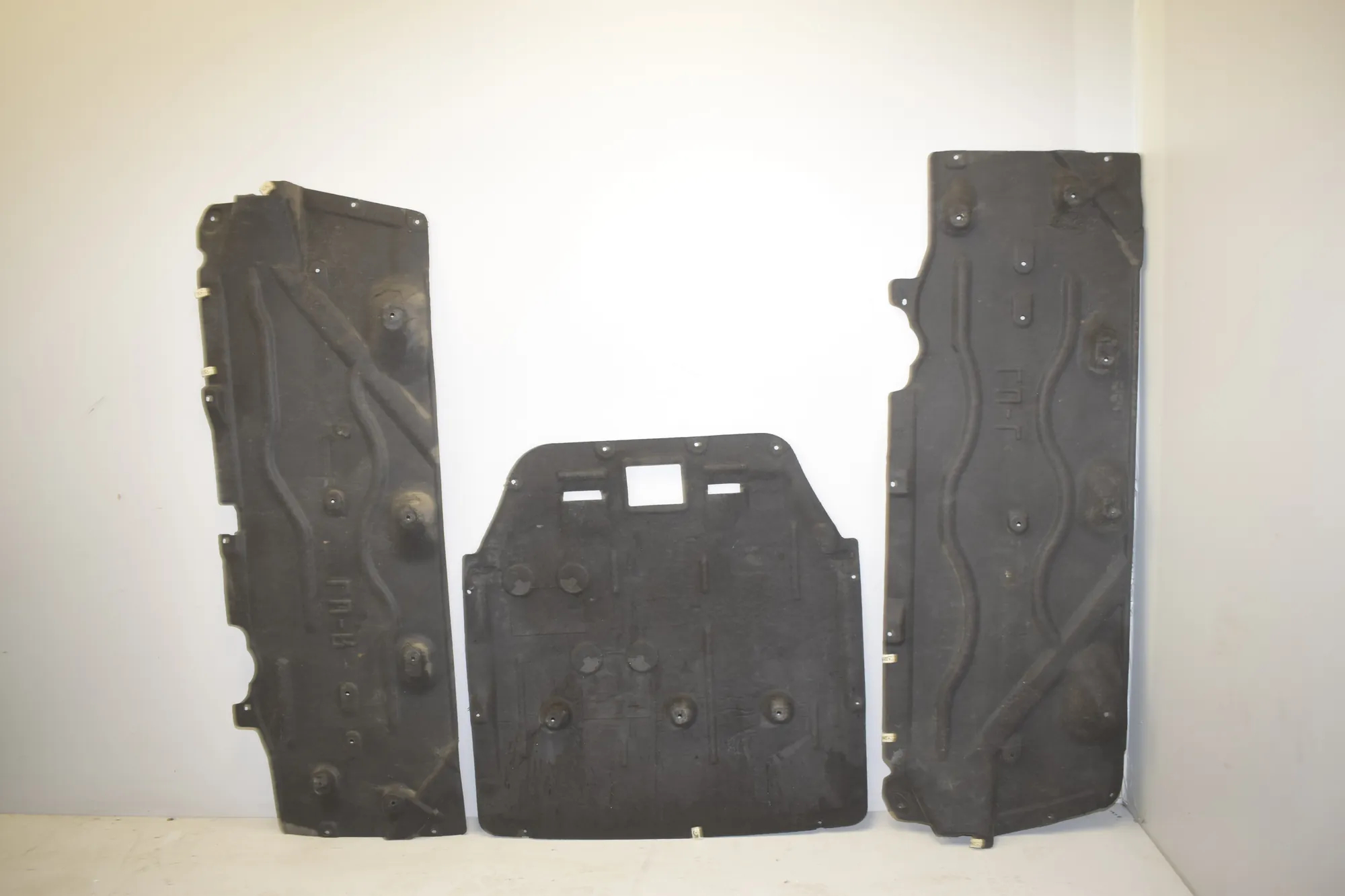 Left Side Underbody Cover – OEM 7290803 · BMW X1 (F48) BMW X1 (F48) sDrive 18 i 2018 – 3