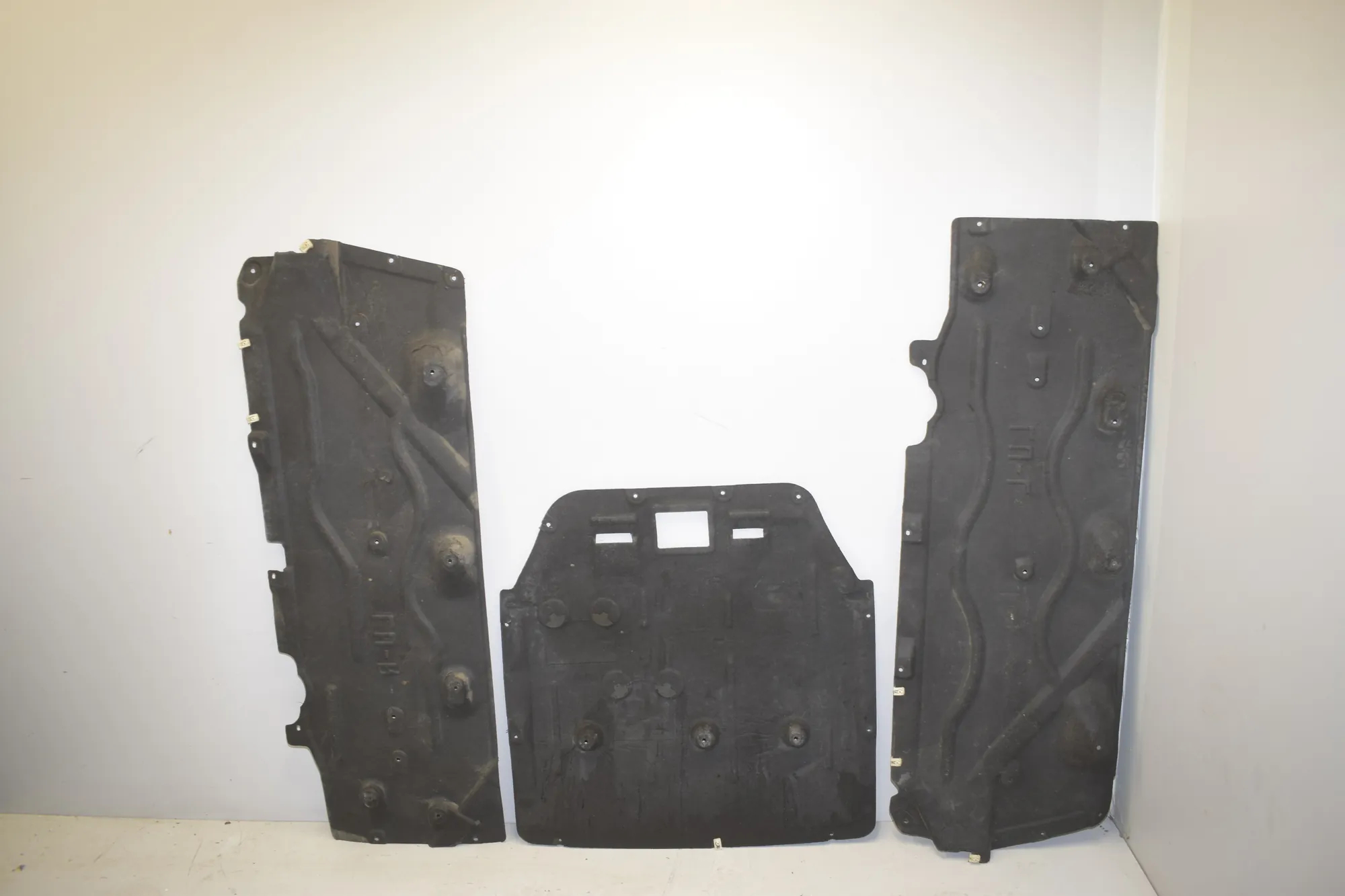 Left Side Underbody Cover – OEM 7290803 · BMW X1 (F48) BMW X1 (F48) sDrive 18 i 2018 – 2